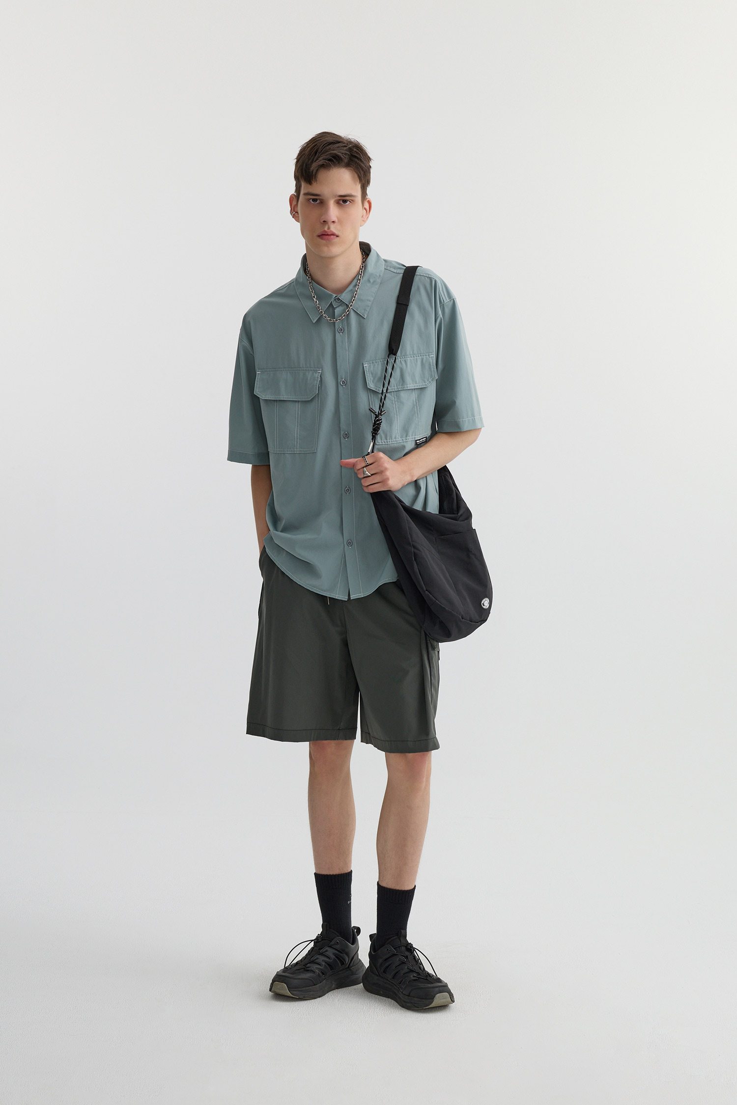 Life8 跳色出芽 側打褶短褲