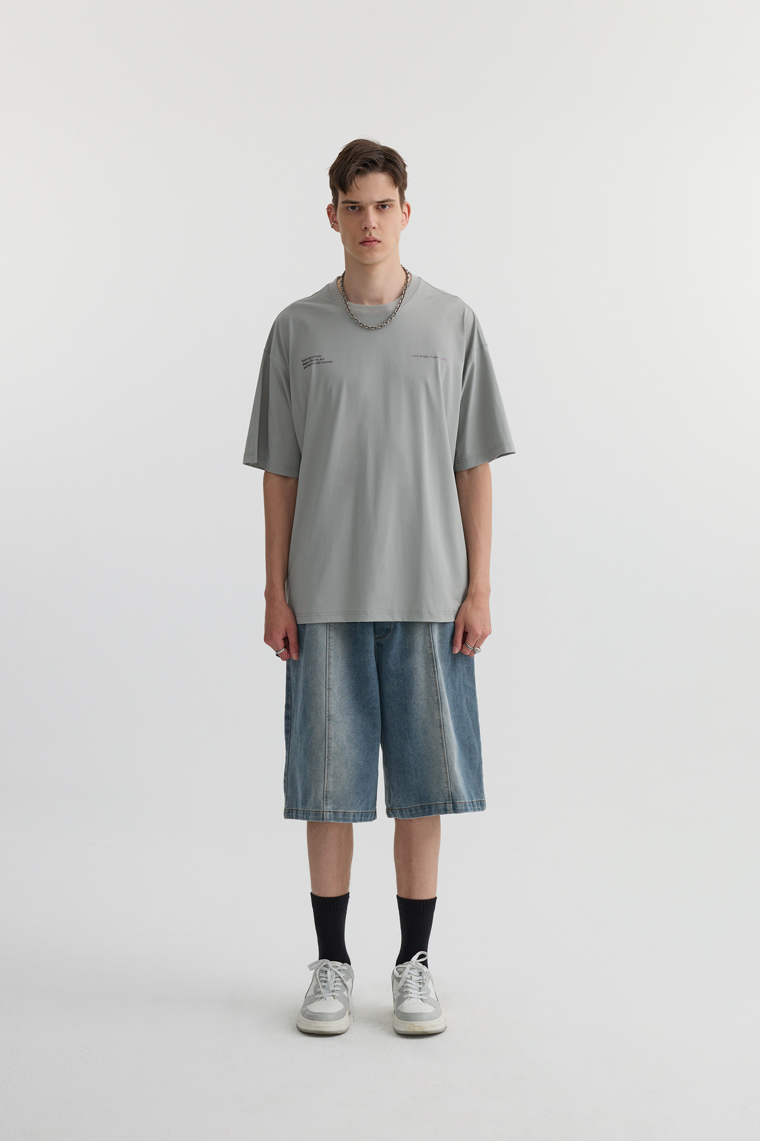 Life8 寬版過膝 刷色短褲