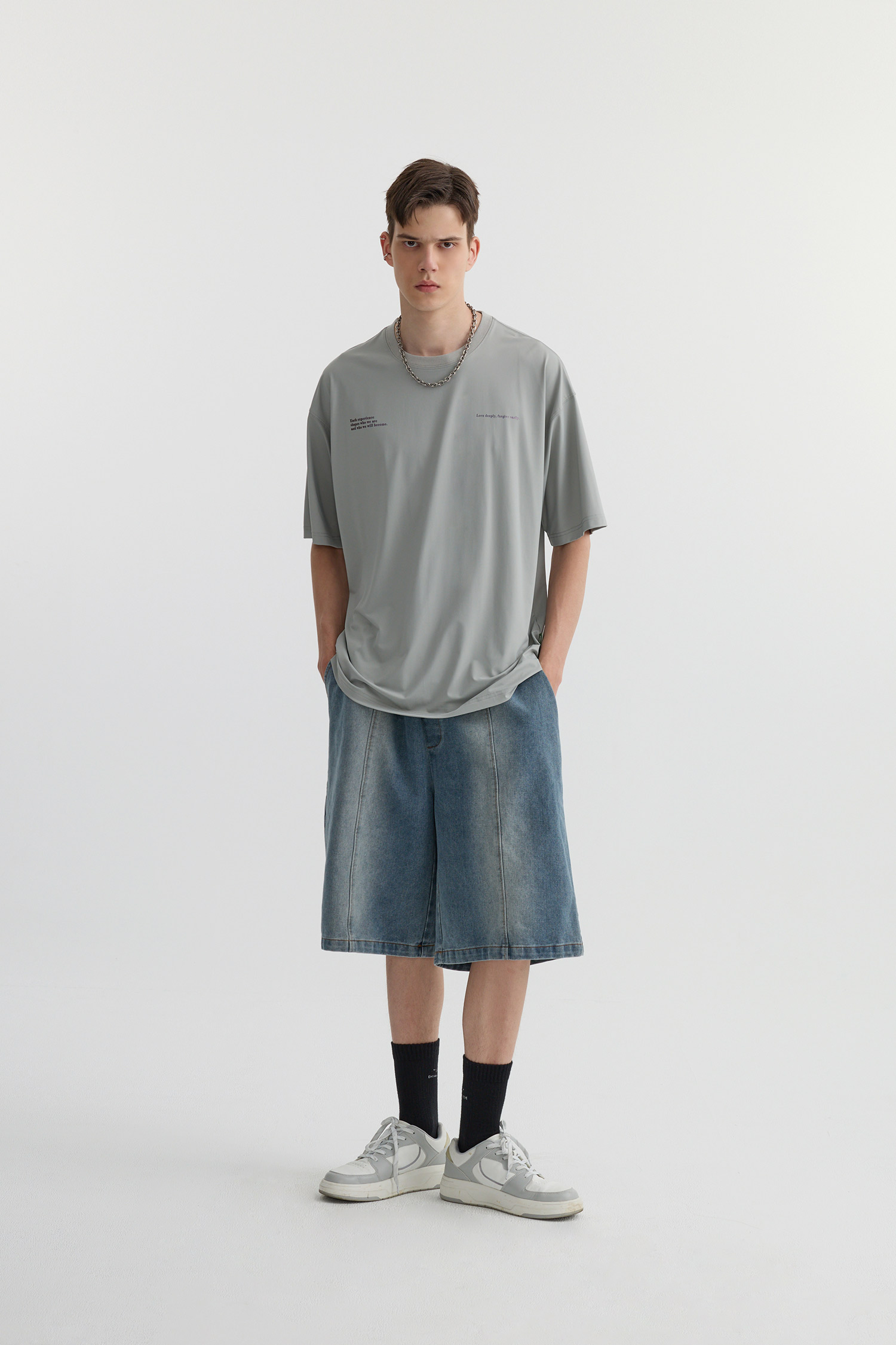 Life8 寬版過膝 刷色短褲