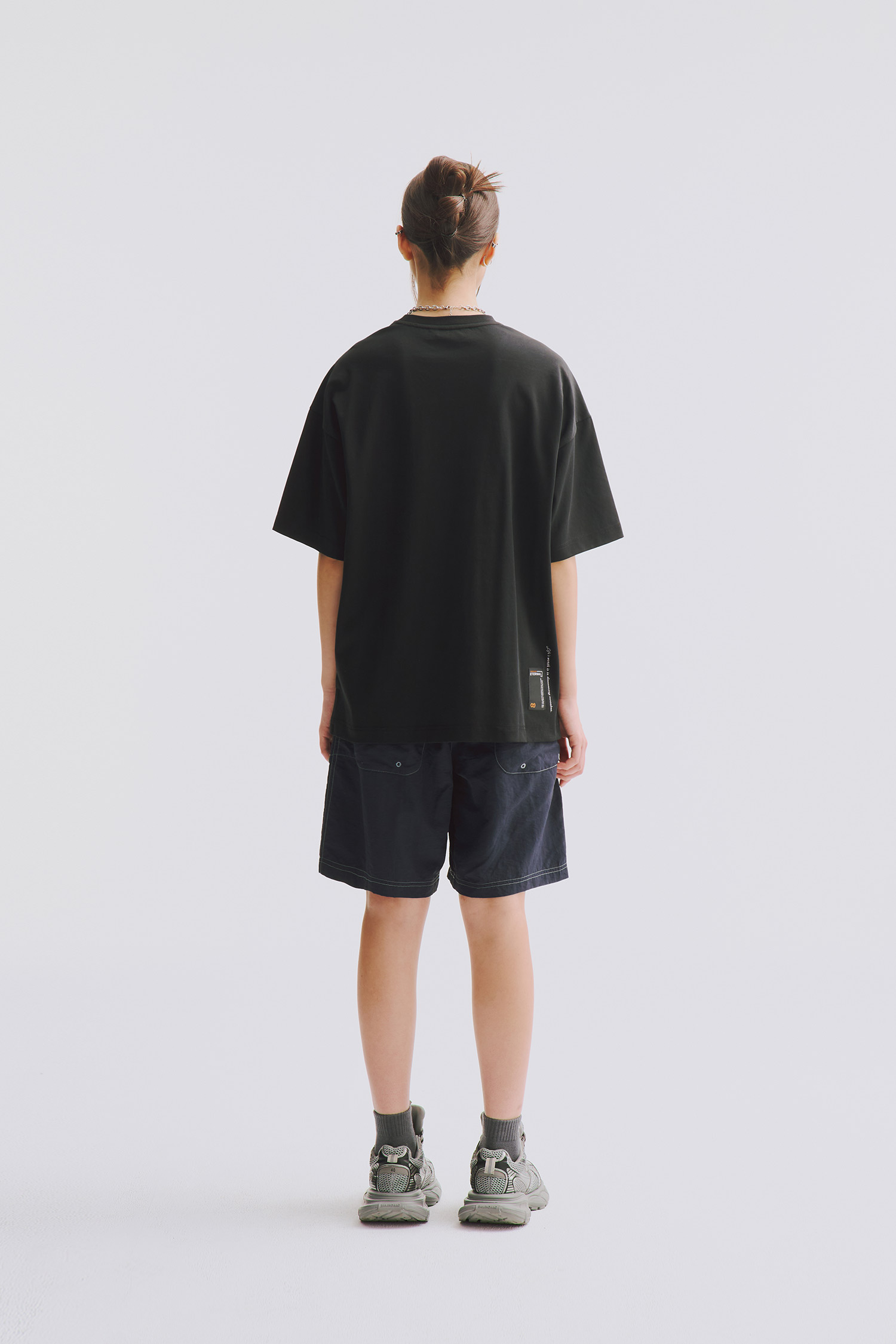 壓線多口袋 輕量短褲