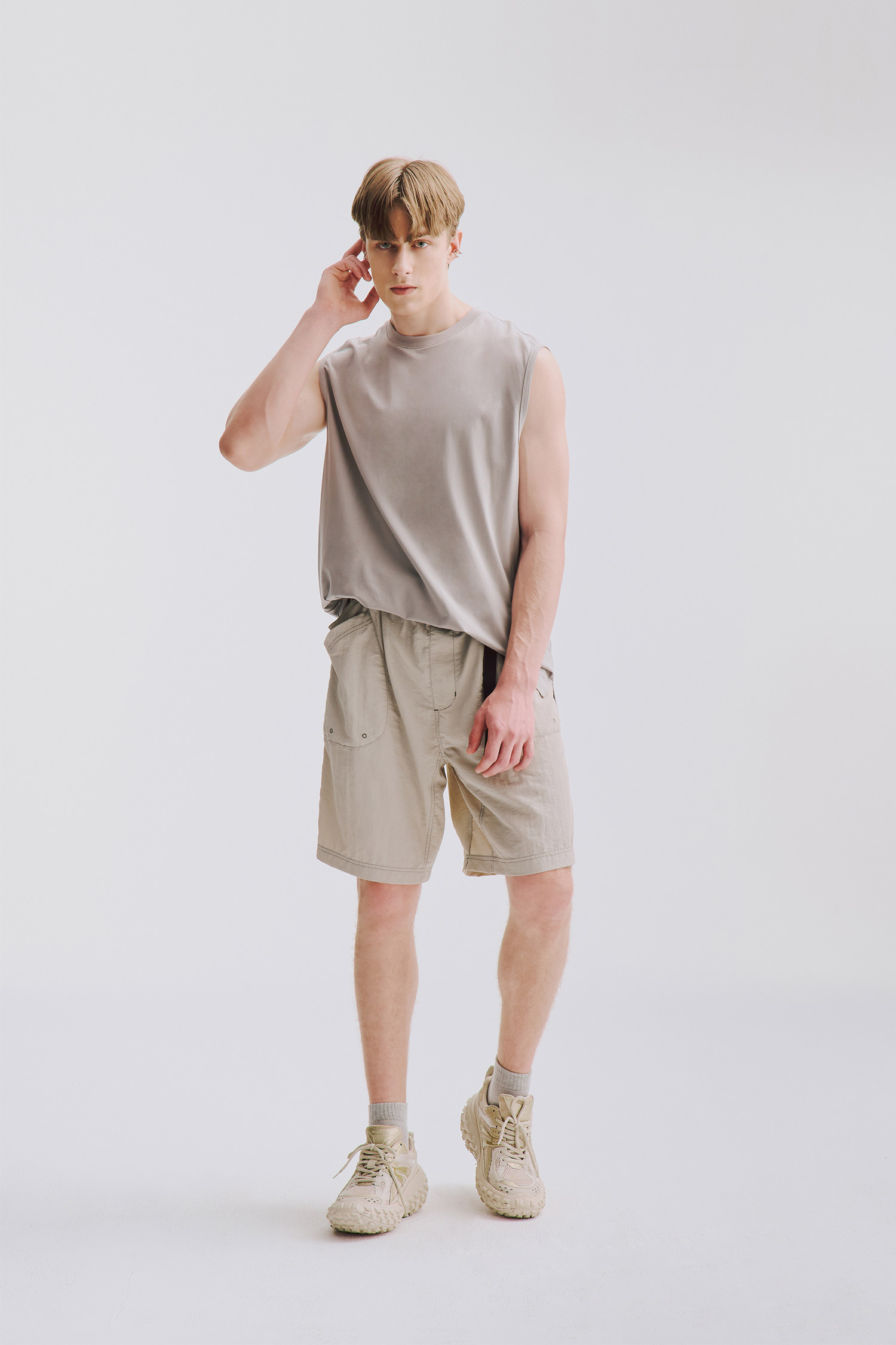 壓線多口袋 輕量短褲