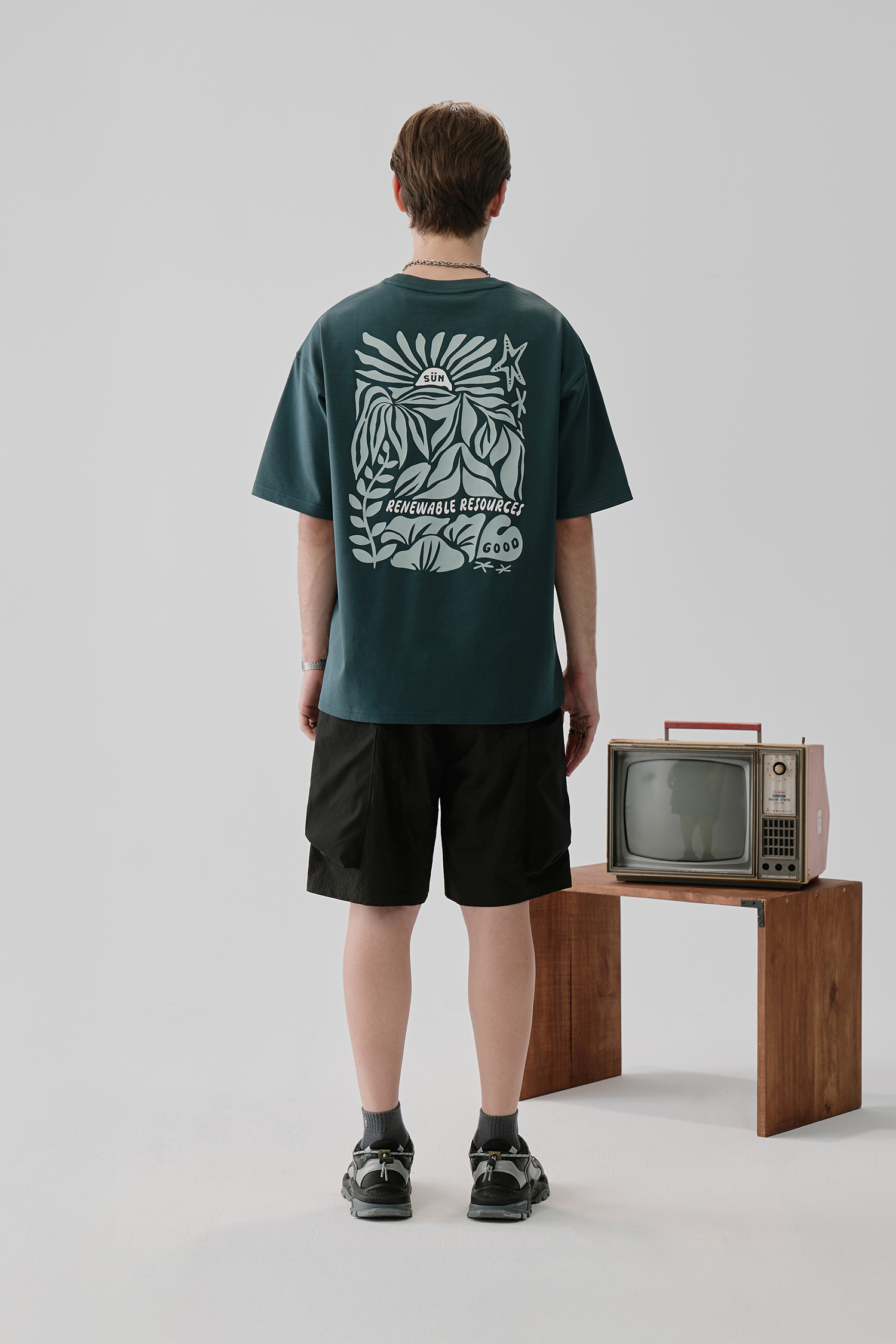 層次結構 異材質拼接短褲