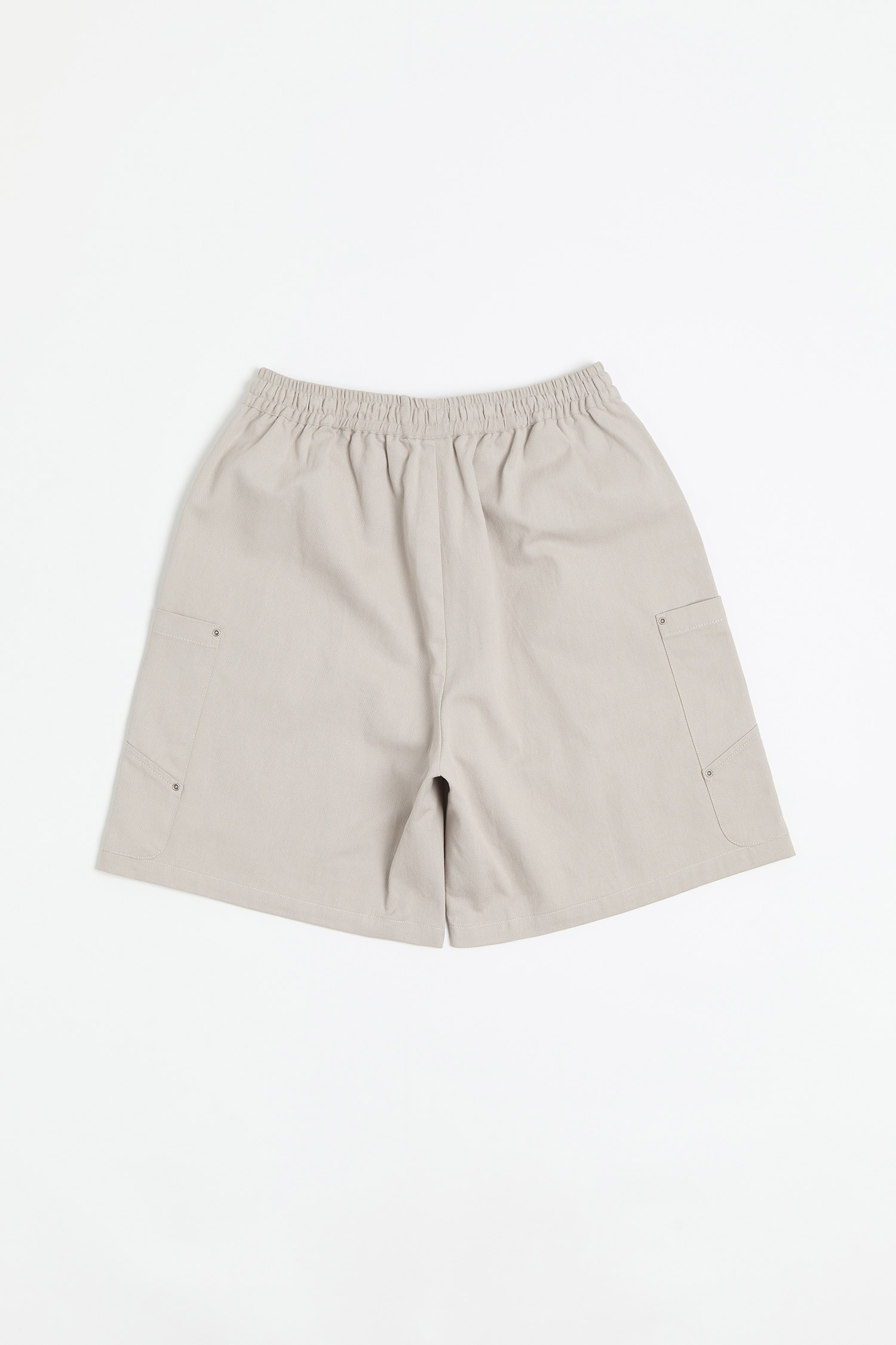 超寬版金屬釘 棉質 短褲(寬版)