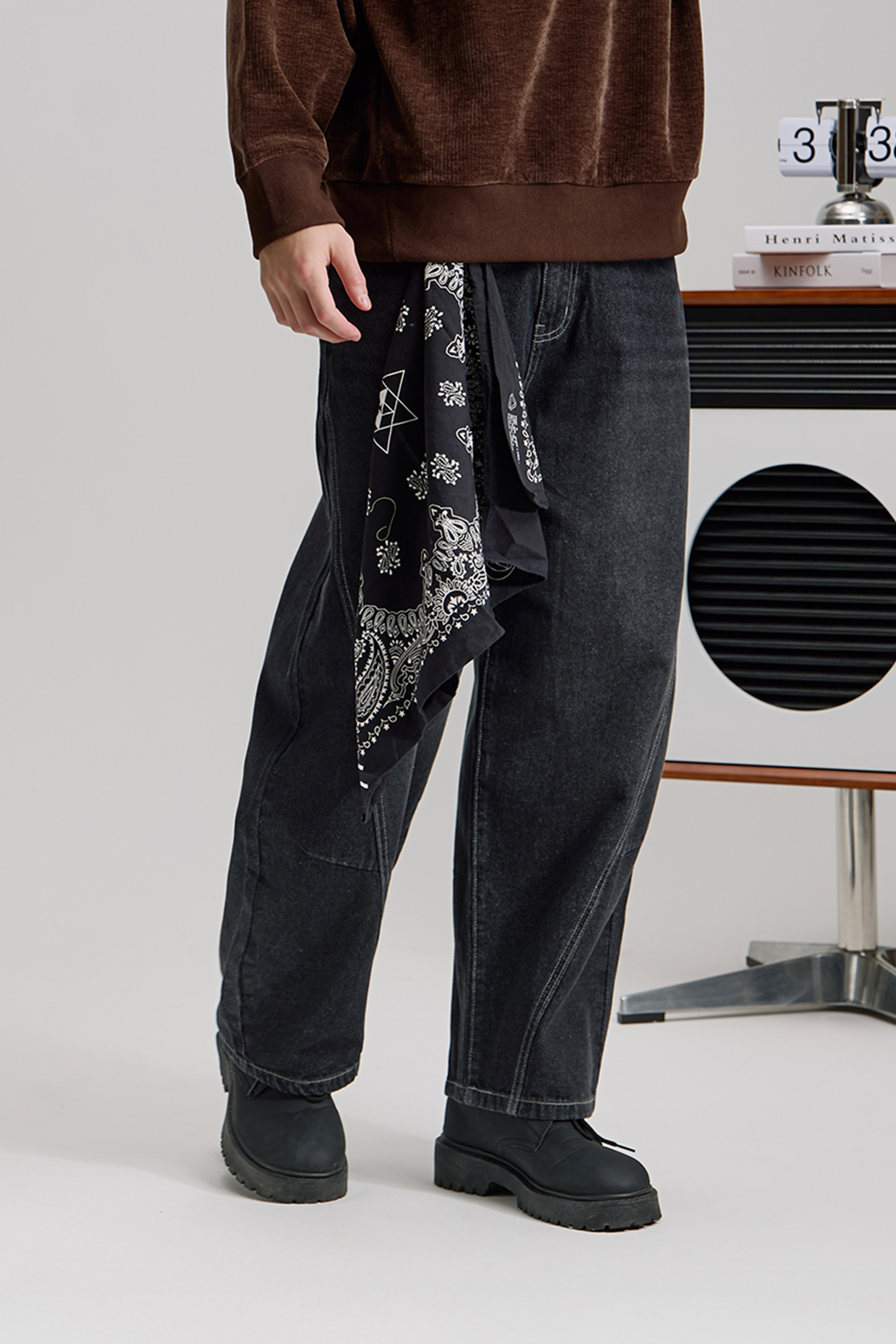 刷色牛仔彎刀褲(寬版)