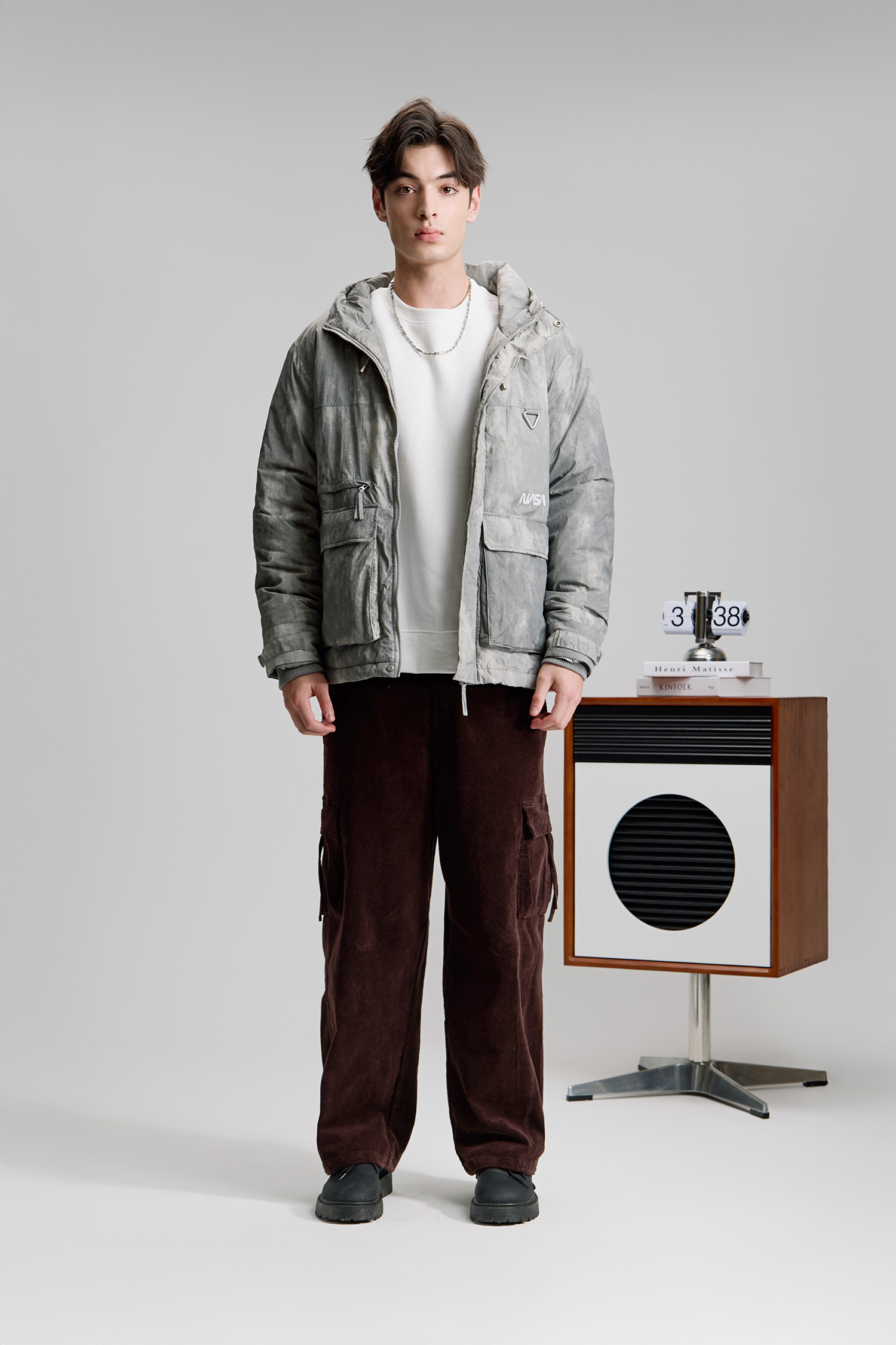 立體解構 厚磅條絨直筒長褲