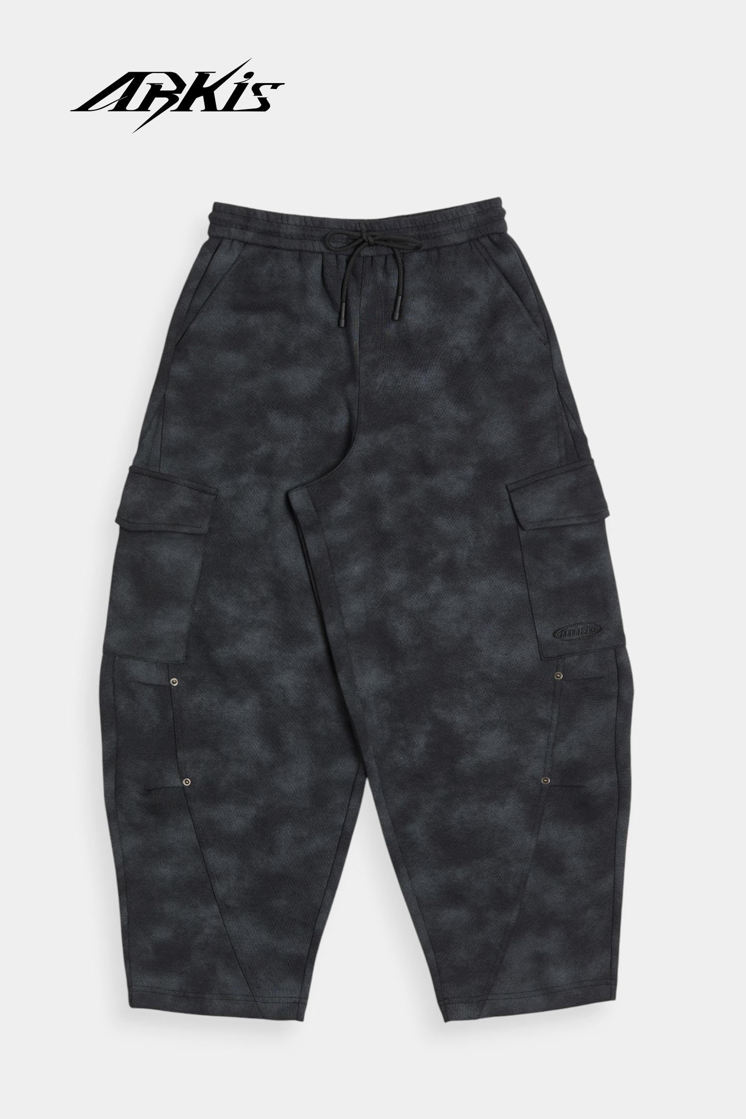 ARKis 渲染彎刀長褲