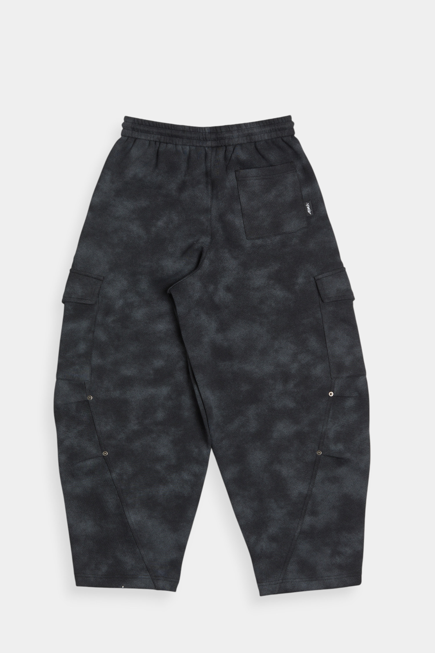 ARKis 渲染彎刀長褲