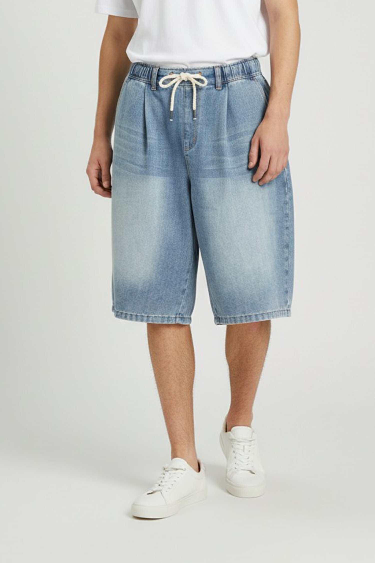 基礎打褶 水洗牛仔短褲