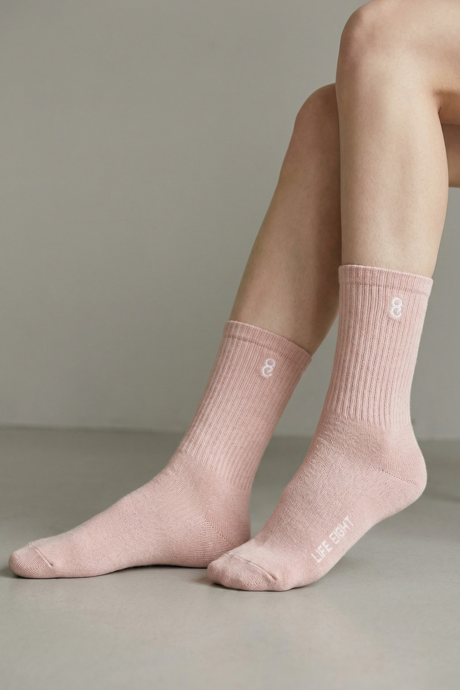 品牌電繡中筒襪