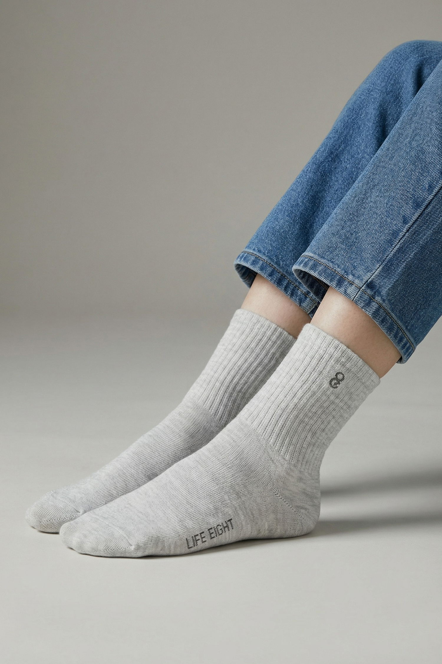 品牌電繡中筒襪