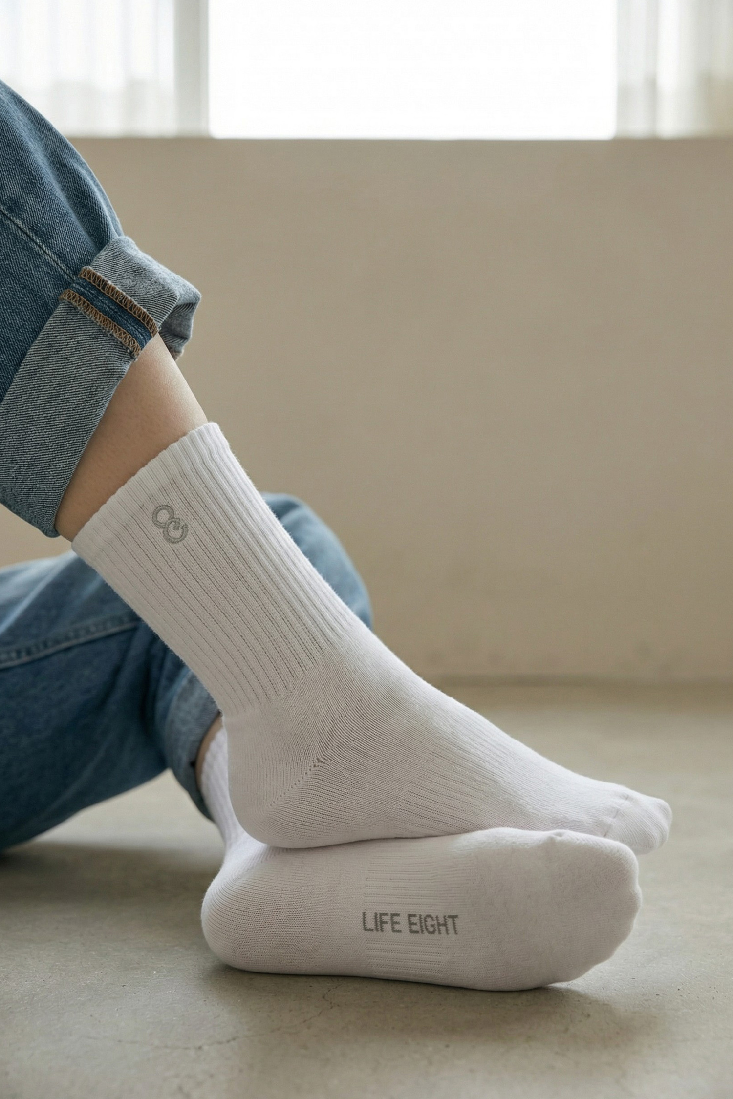 品牌電繡中筒襪