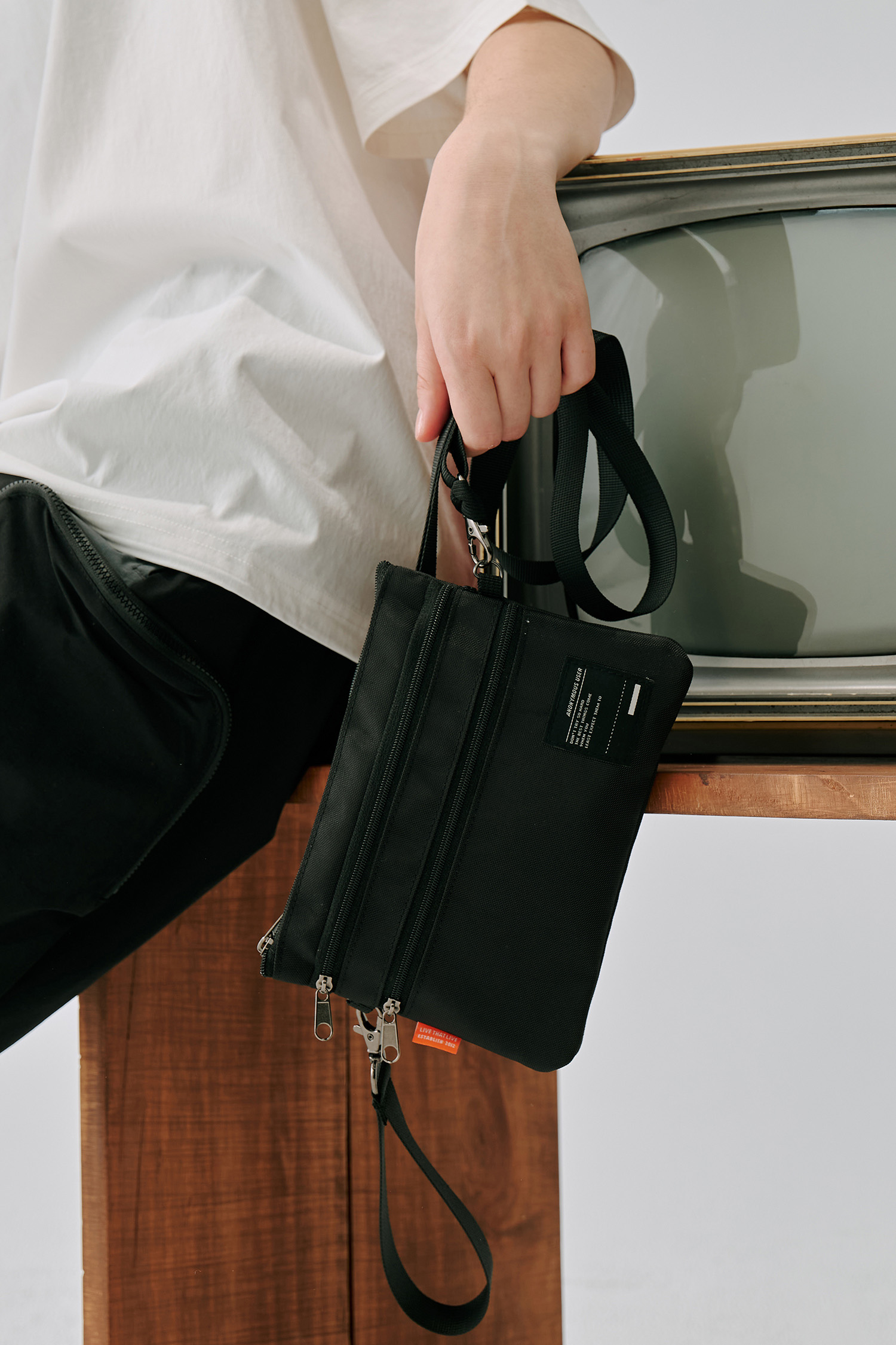 輕快旅行 多用途收納隨身小包