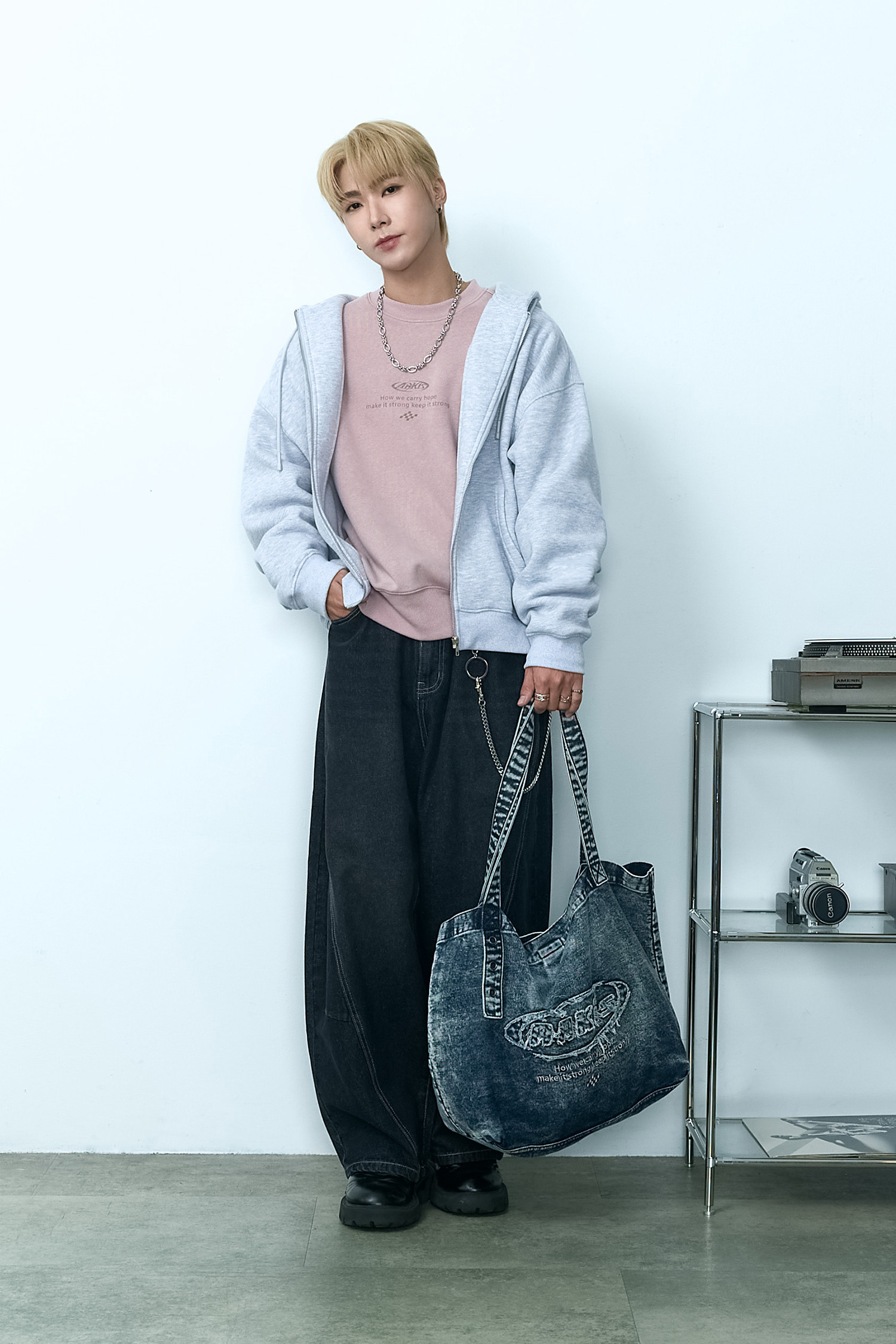 ARKis 電繡水洗牛仔托特包