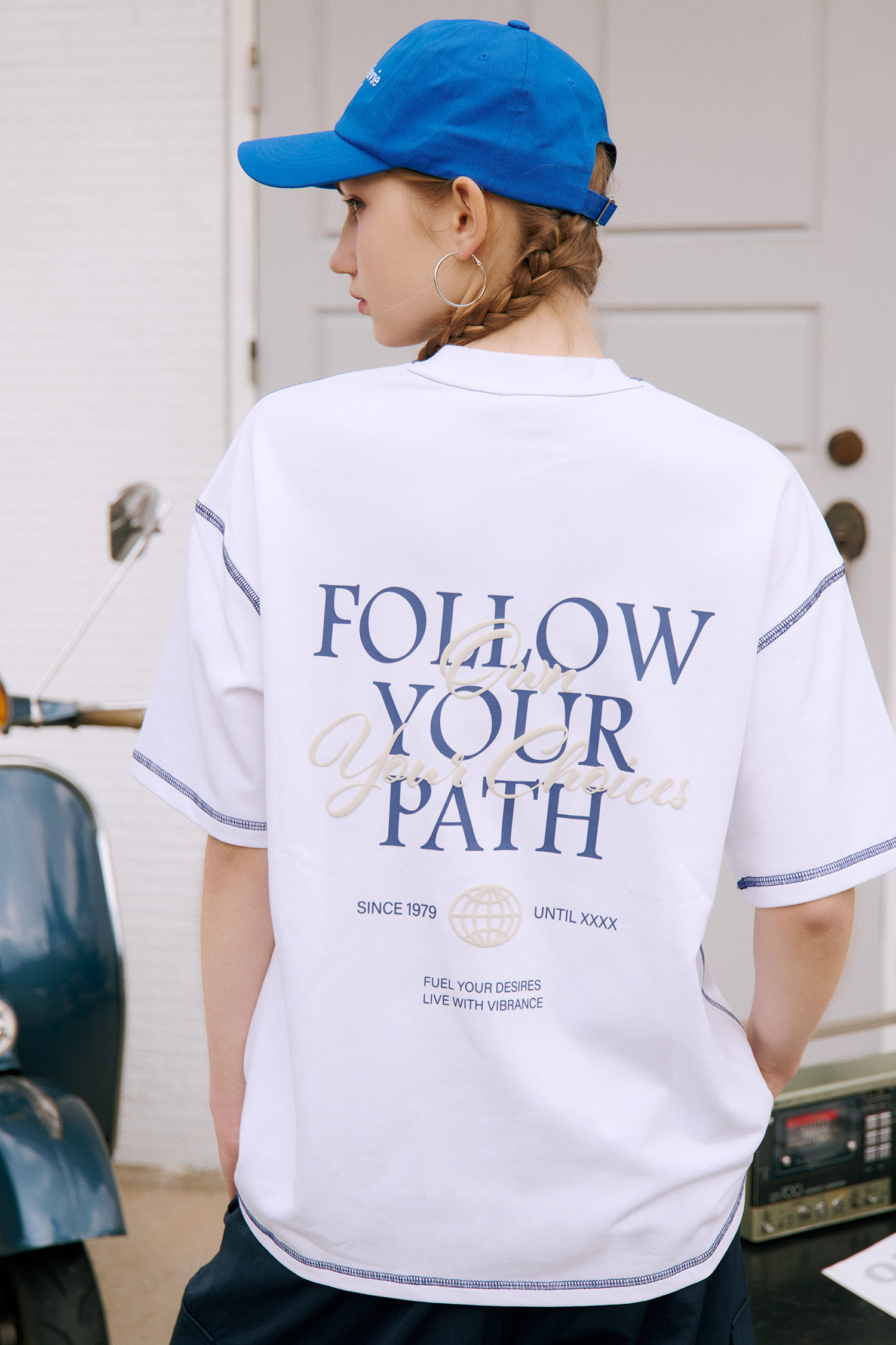 PREMIUM 漫步旅程 印花短袖上衣