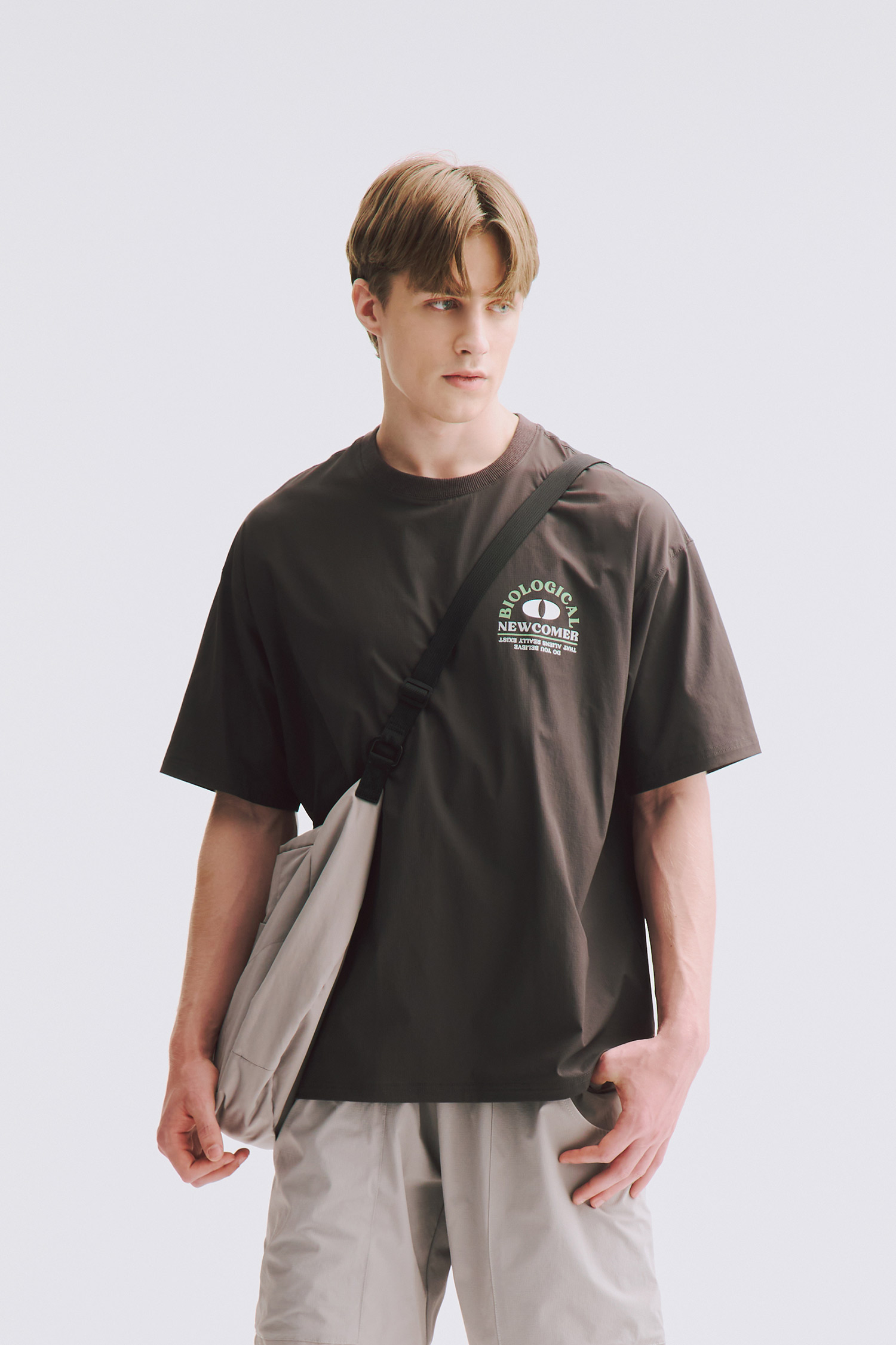 存在生物 四面彈 短袖上衣