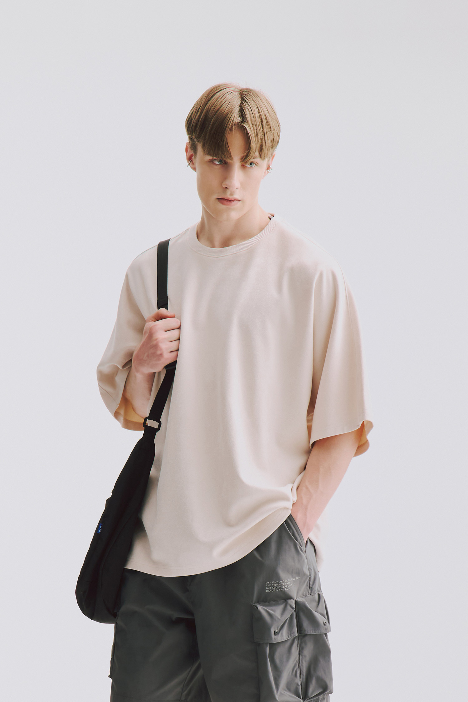 連裁解構 麂皮短袖上衣