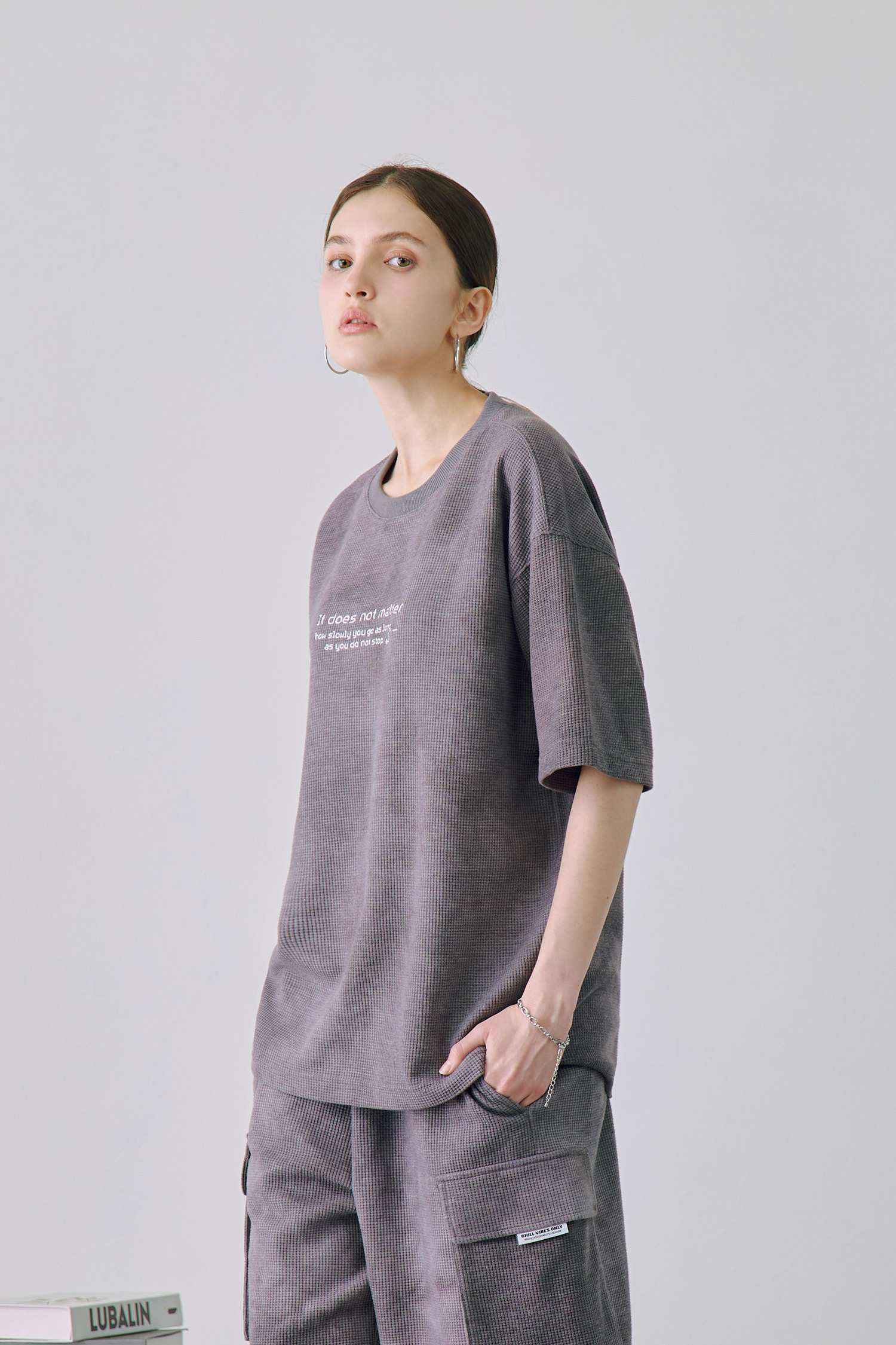 持續向前 刺繡扎染短袖上衣