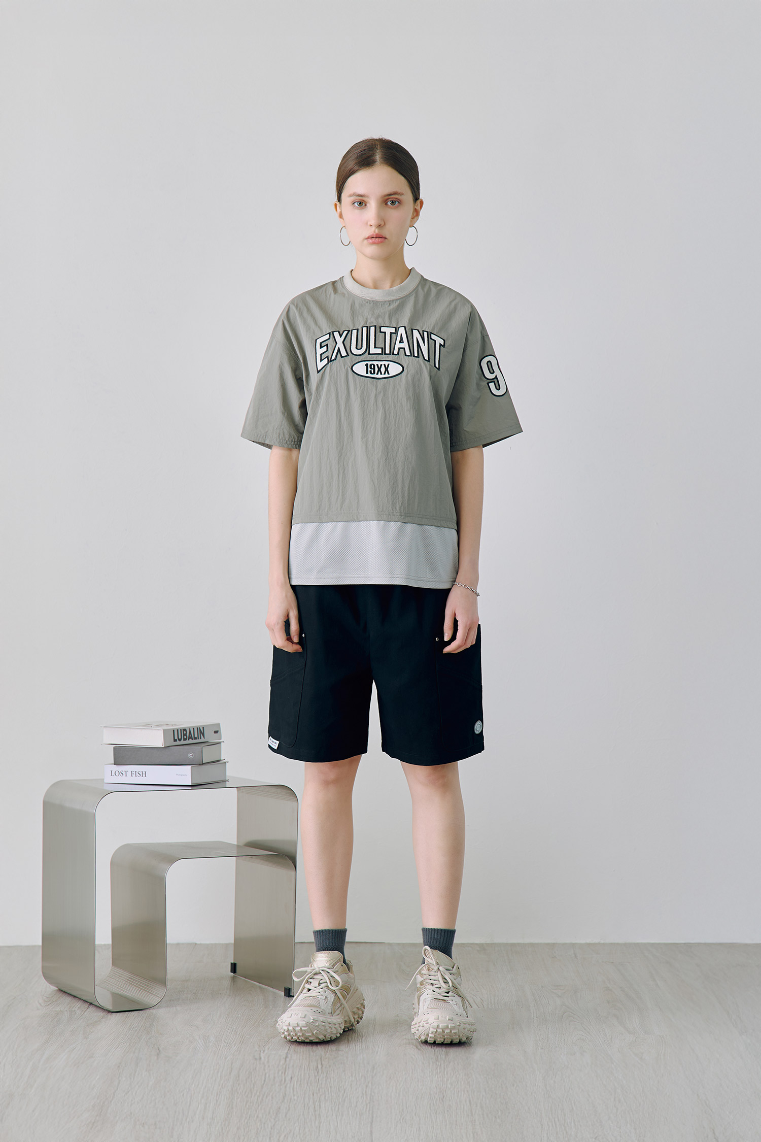 異材質貼布繡 輕量短袖上衣