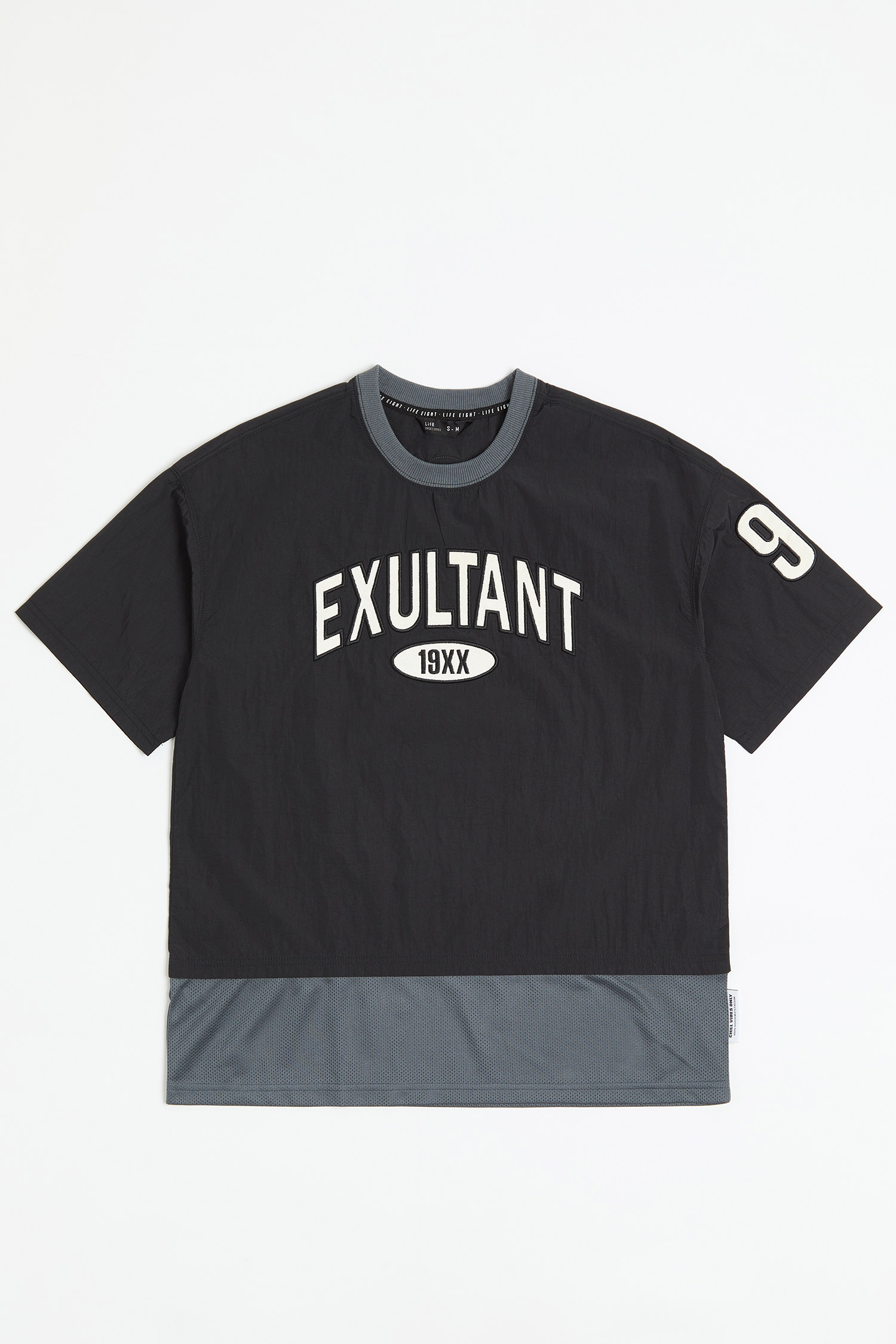 異材質貼布繡 輕量短袖上衣