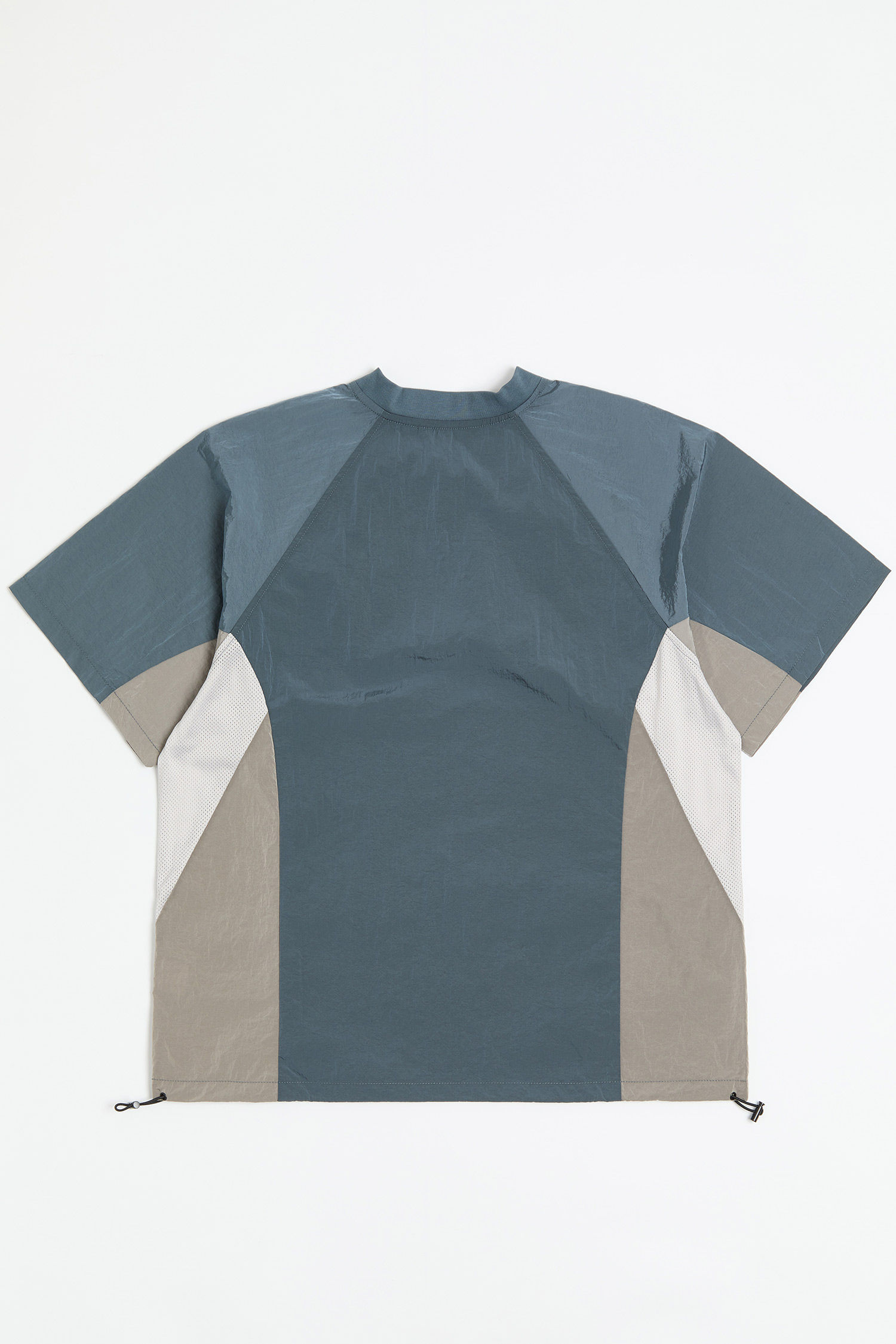 太空遠征 輕量 V領上衣