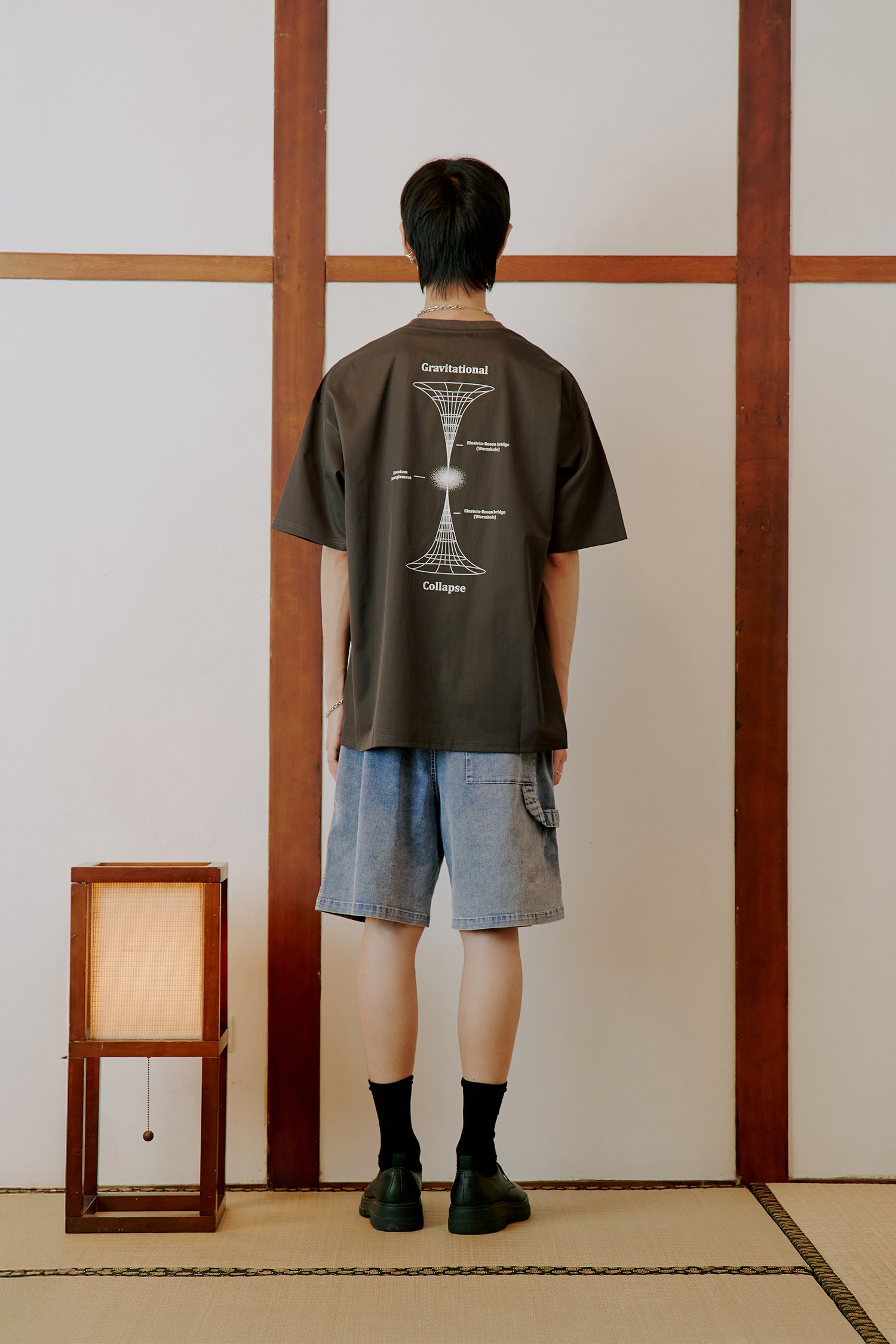 引力坍縮 斜紋短袖上衣