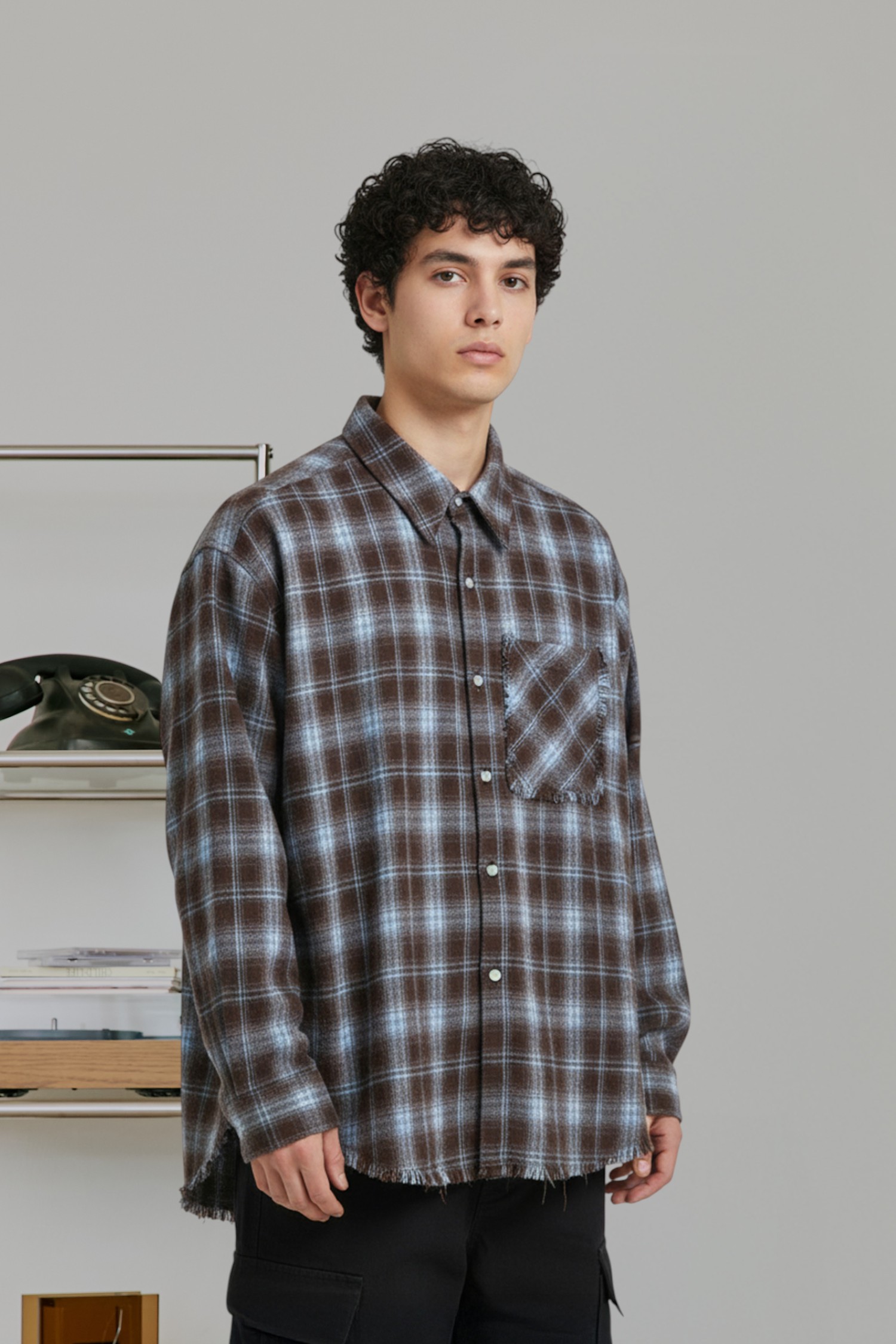 格紋磨毛 不收邊長袖襯衫