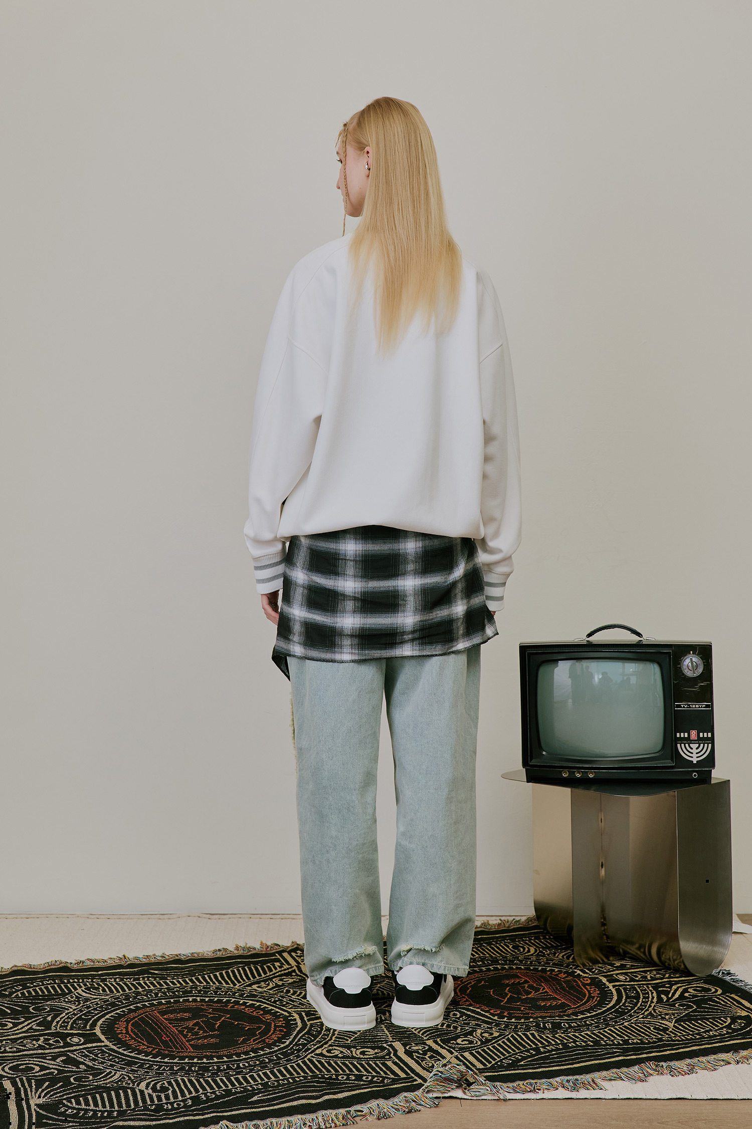 ARKis 運動風 V領長袖麂皮上衣