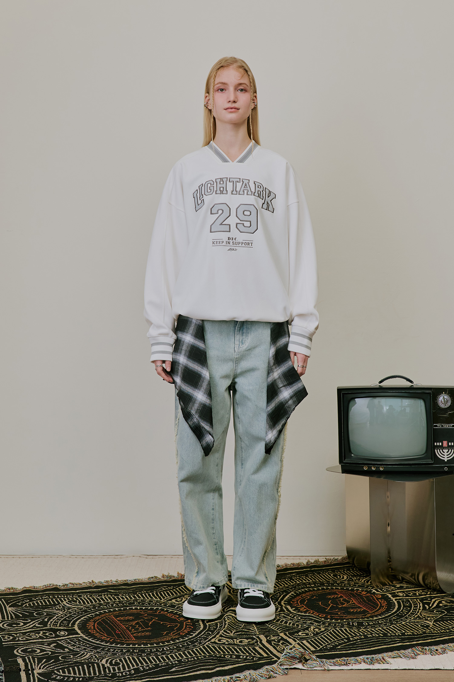 ARKis 運動風 V領長袖麂皮上衣