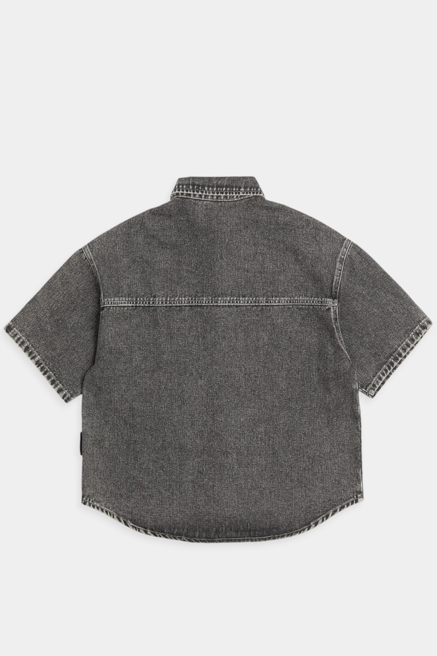 雪花洗舊 牛仔切割短袖襯衫(短版)