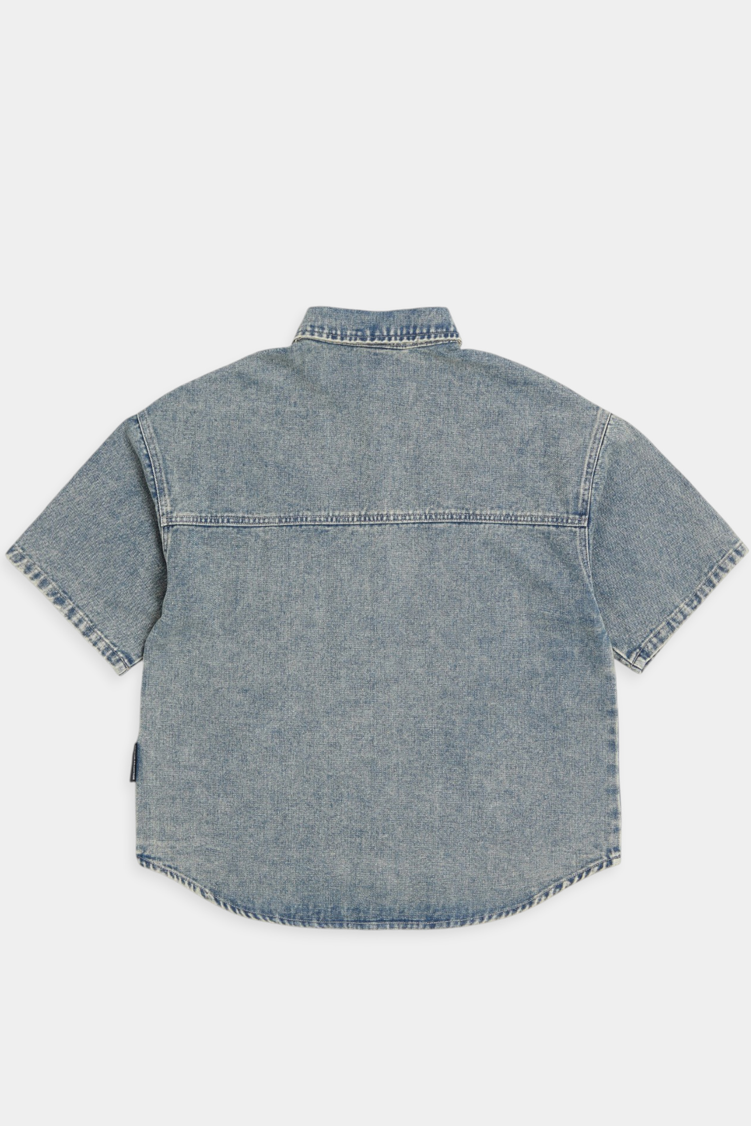 雪花洗舊 牛仔切割短袖襯衫(短版)