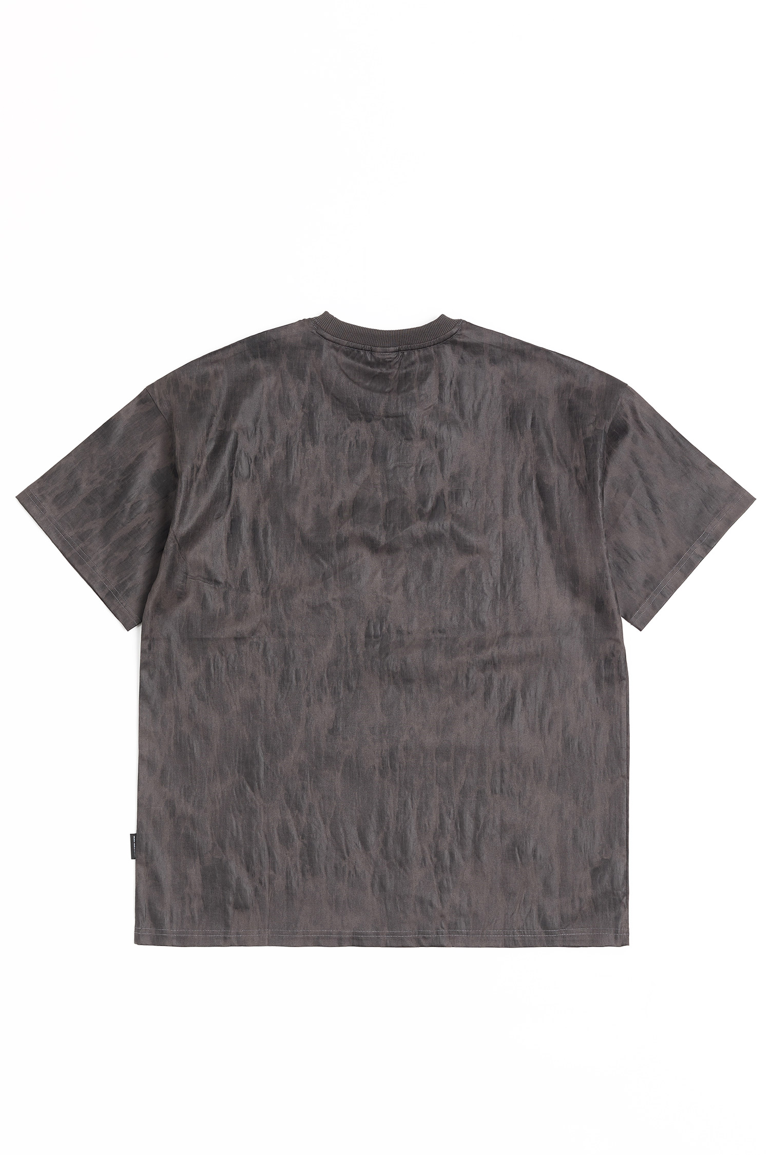 K:CODE 仿皮潑墨 印花短袖上衣(寬版)