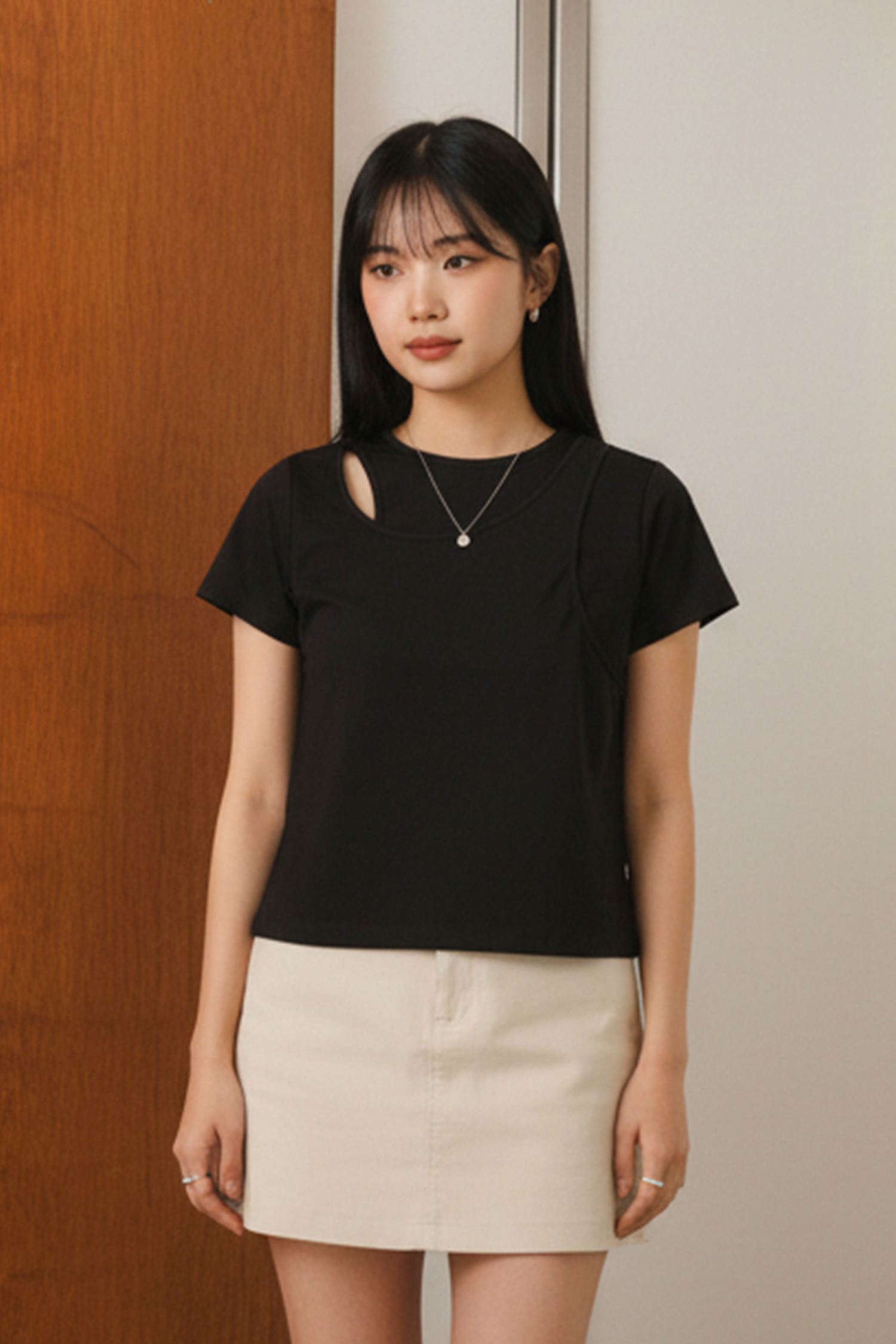 交疊簍空 天絲棉上衣