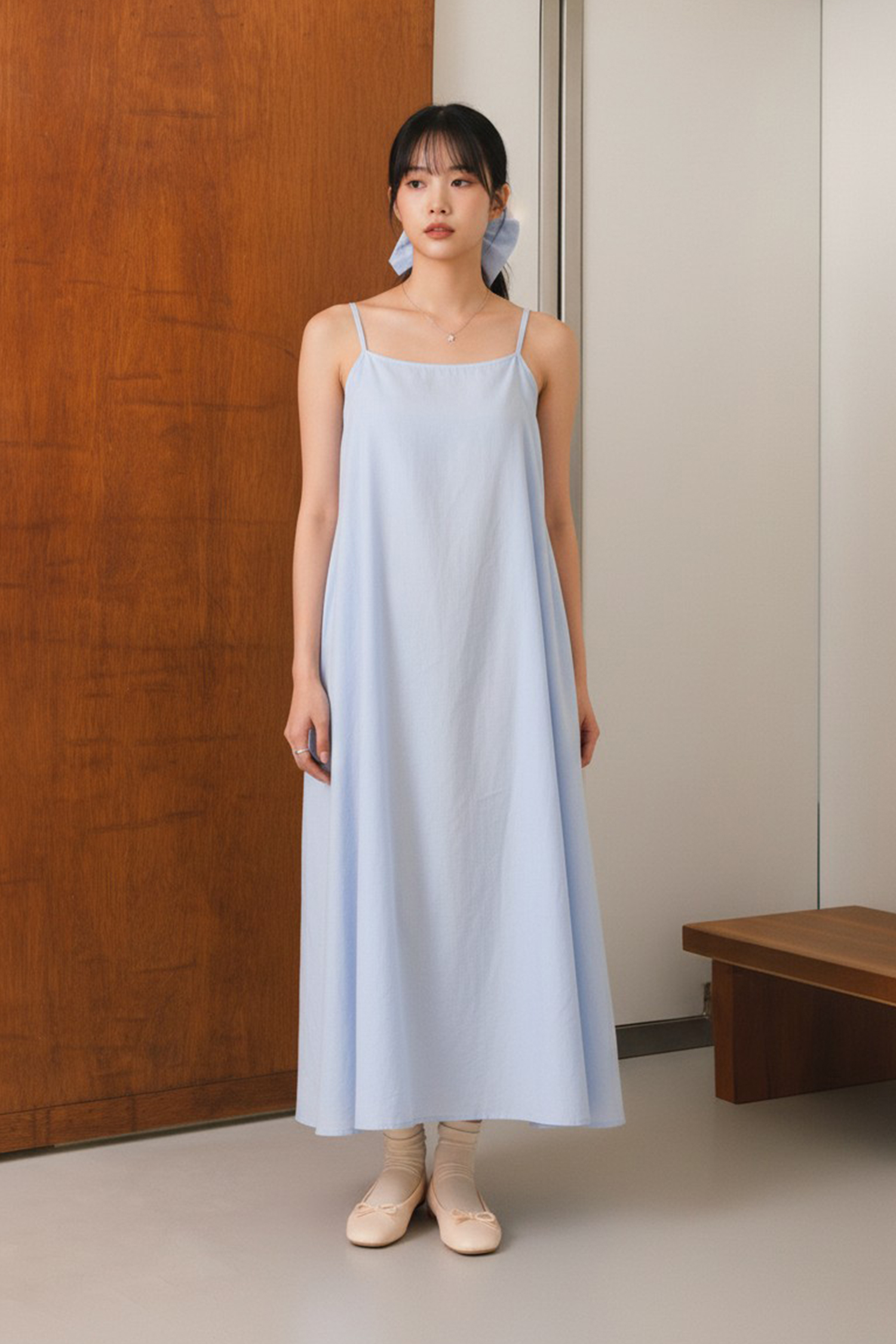 泡泡細條 美背細肩帶洋裝(附方型髮圈)