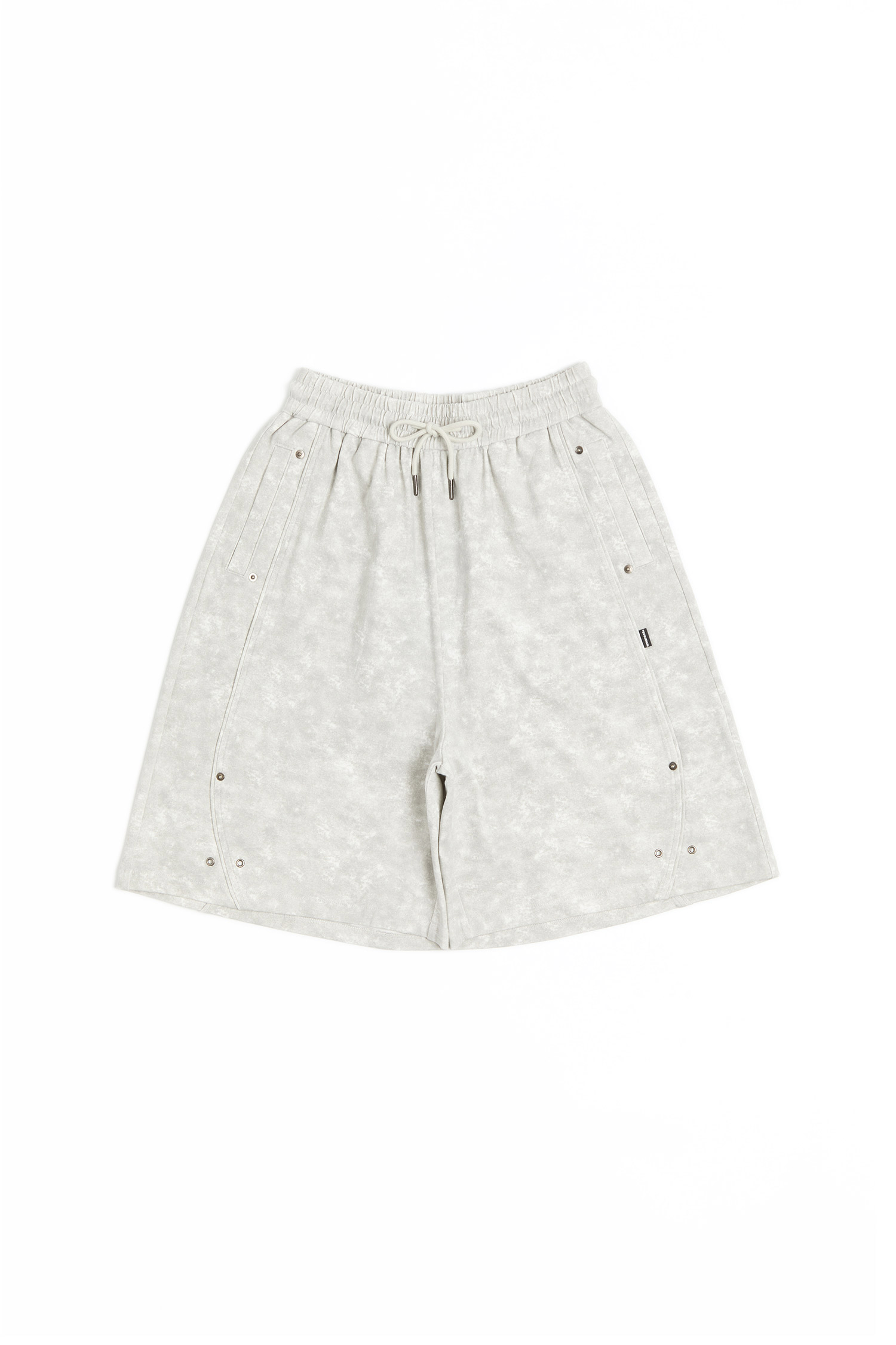 渲染貼布繡剪接短褲