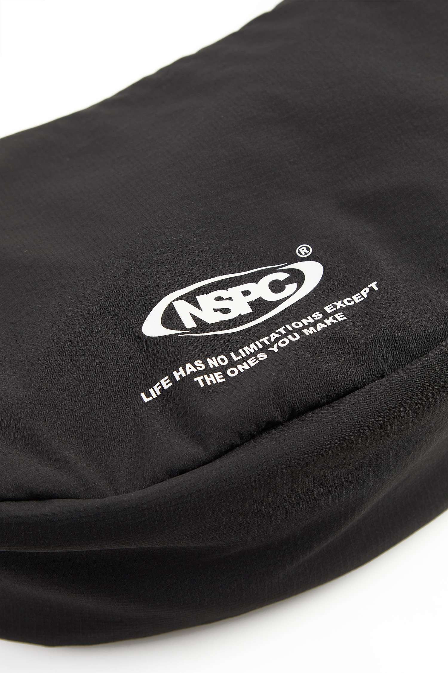 NONSPACE 科技機能 輕量半月包