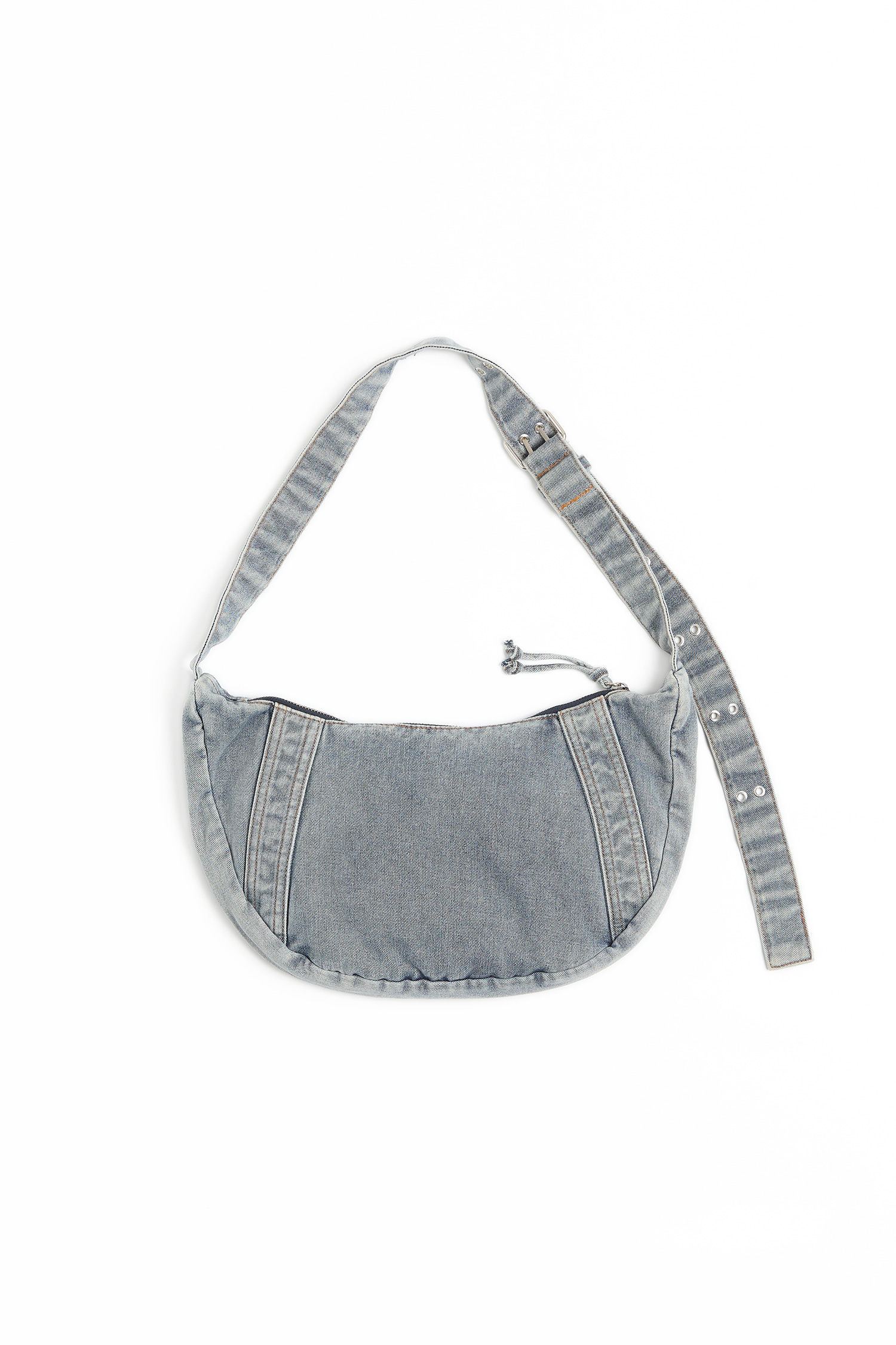 牛仔洗舊半月包