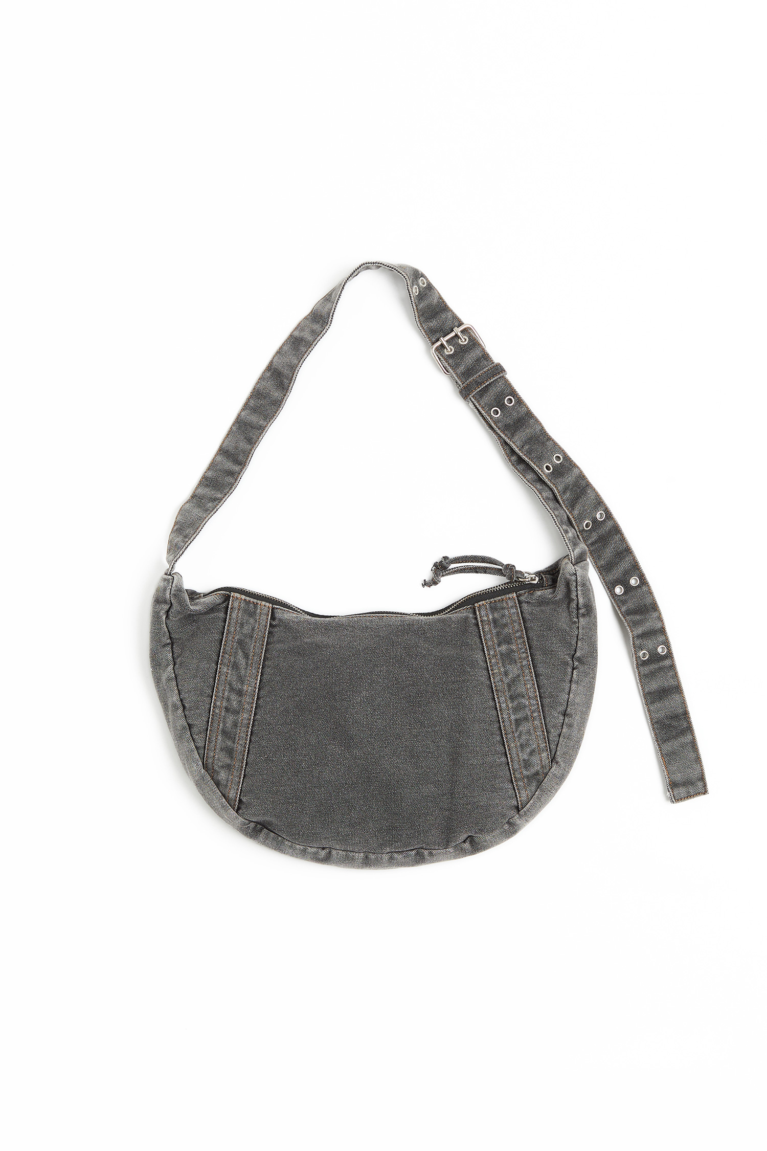 牛仔洗舊半月包