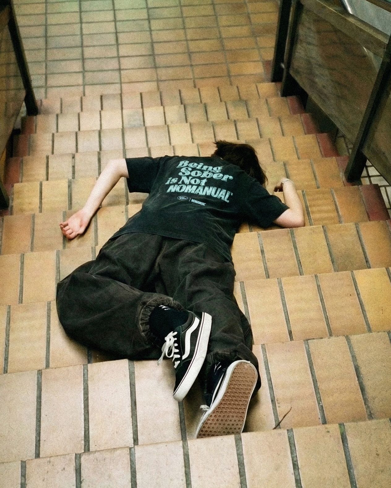 FAKE SOBER X NOMANUAL 針織短袖上衣 T-SHIRT