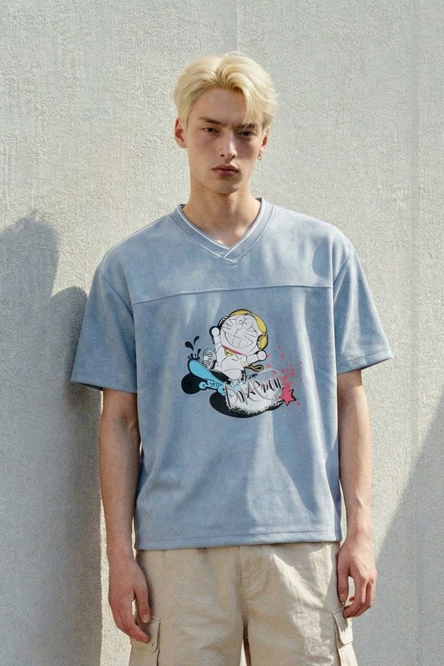 哆啦A夢 街頭滑板 V領短袖上衣