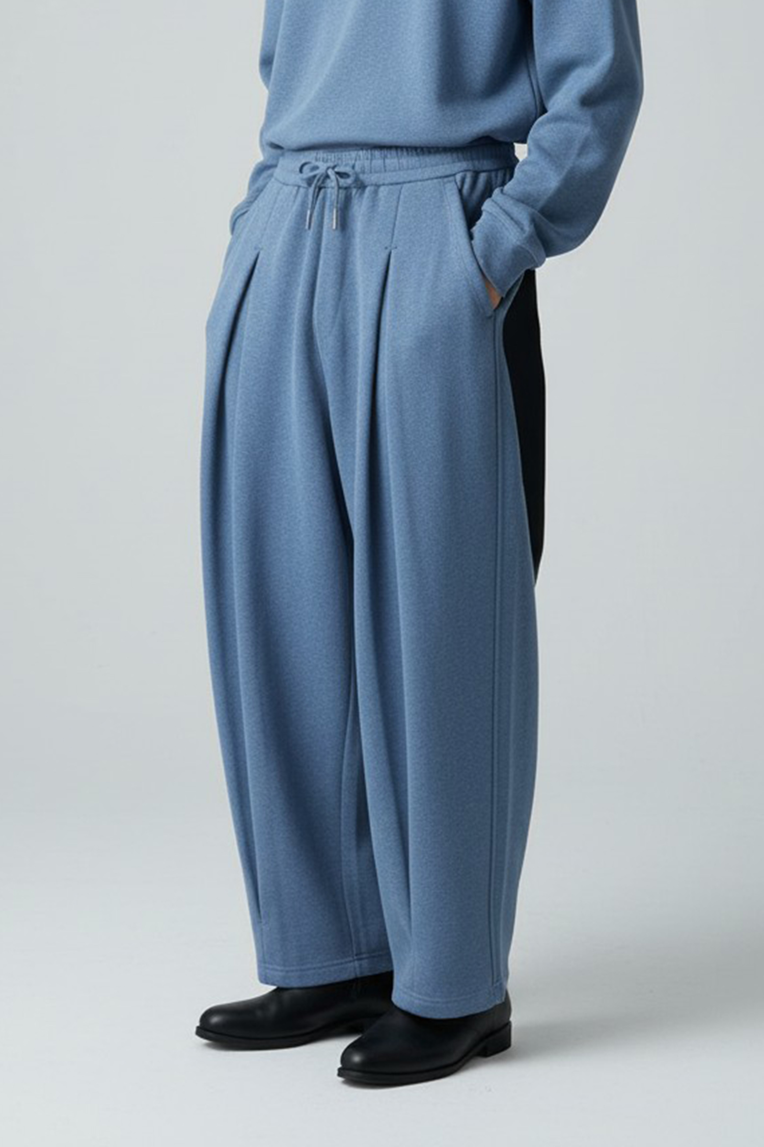 ALL WEARS 打摺彎刀長褲