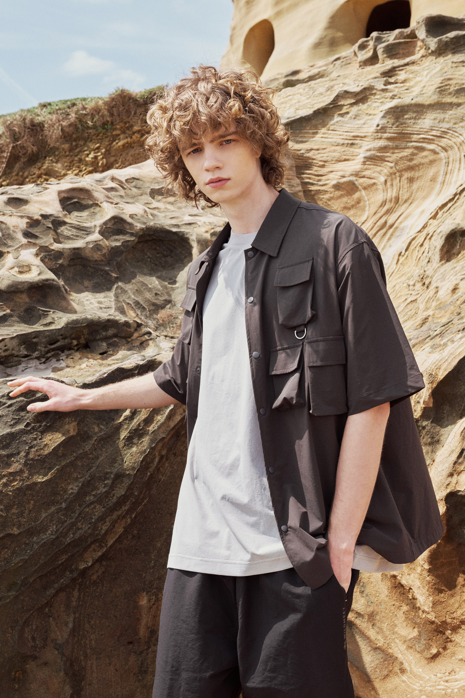 WILDMEET 輕量速乾 多口袋短袖襯衫