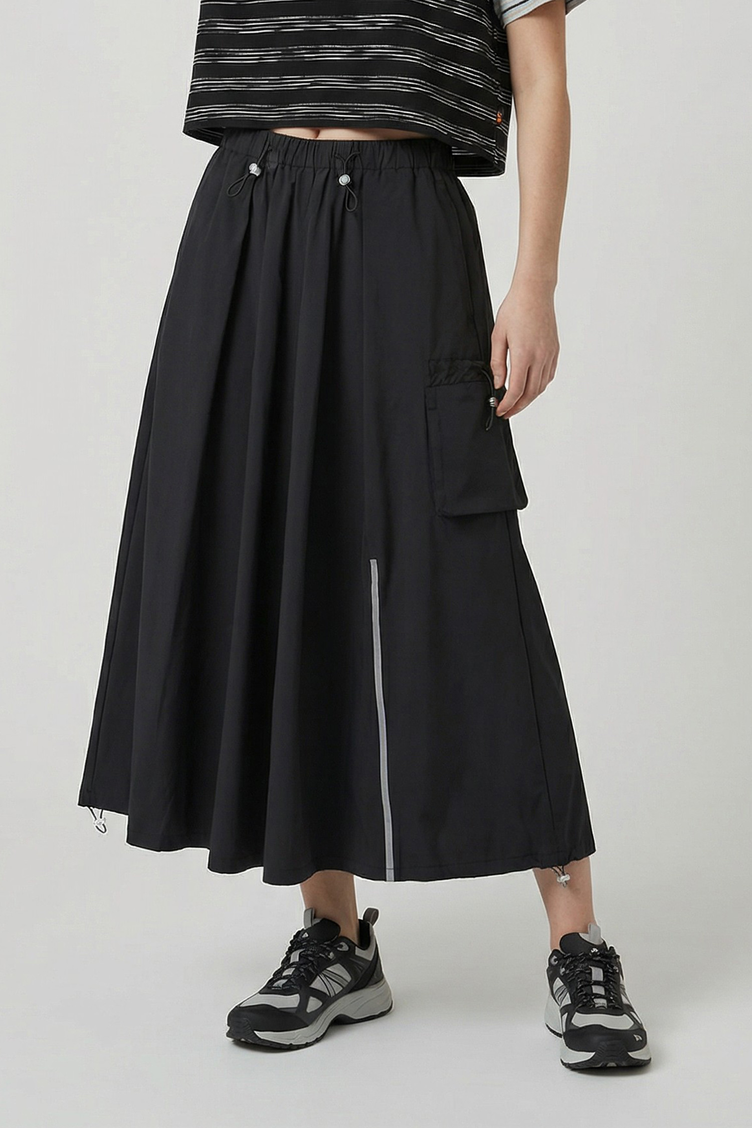 躍動機能 貼口袋抽皺下襬長裙(女)
