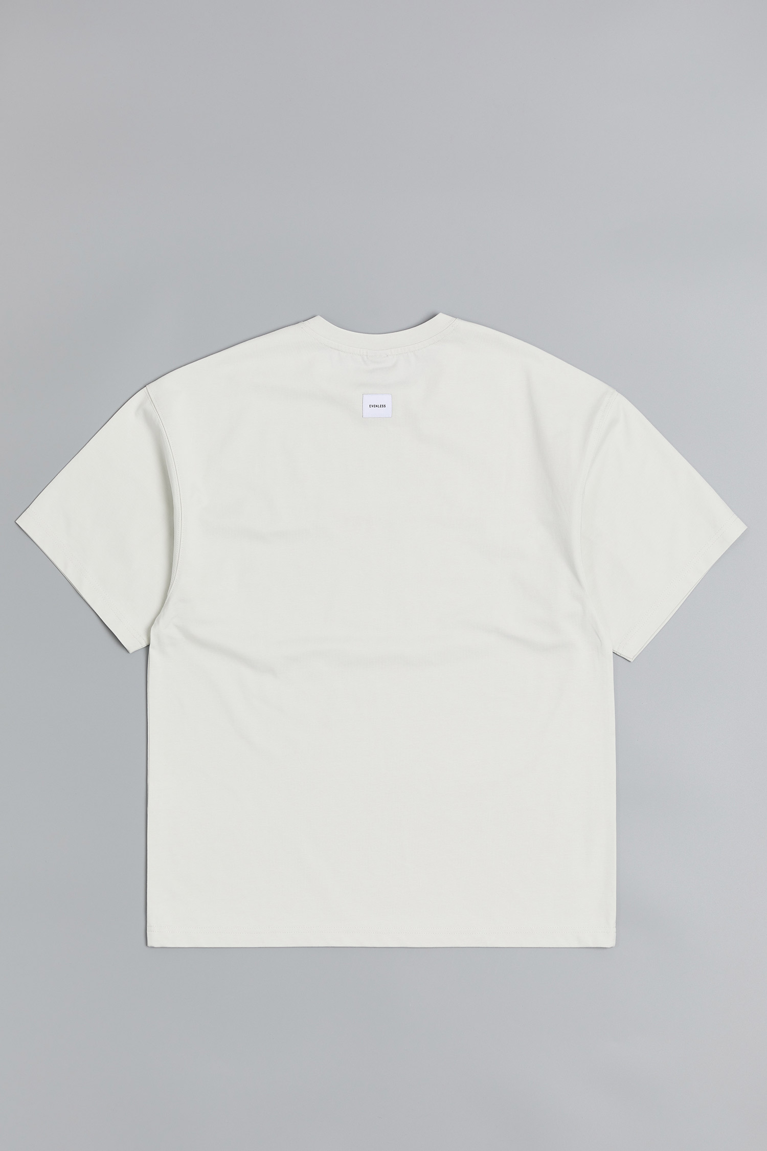 EVENLESS 吸排涼感 繡章短袖上衣