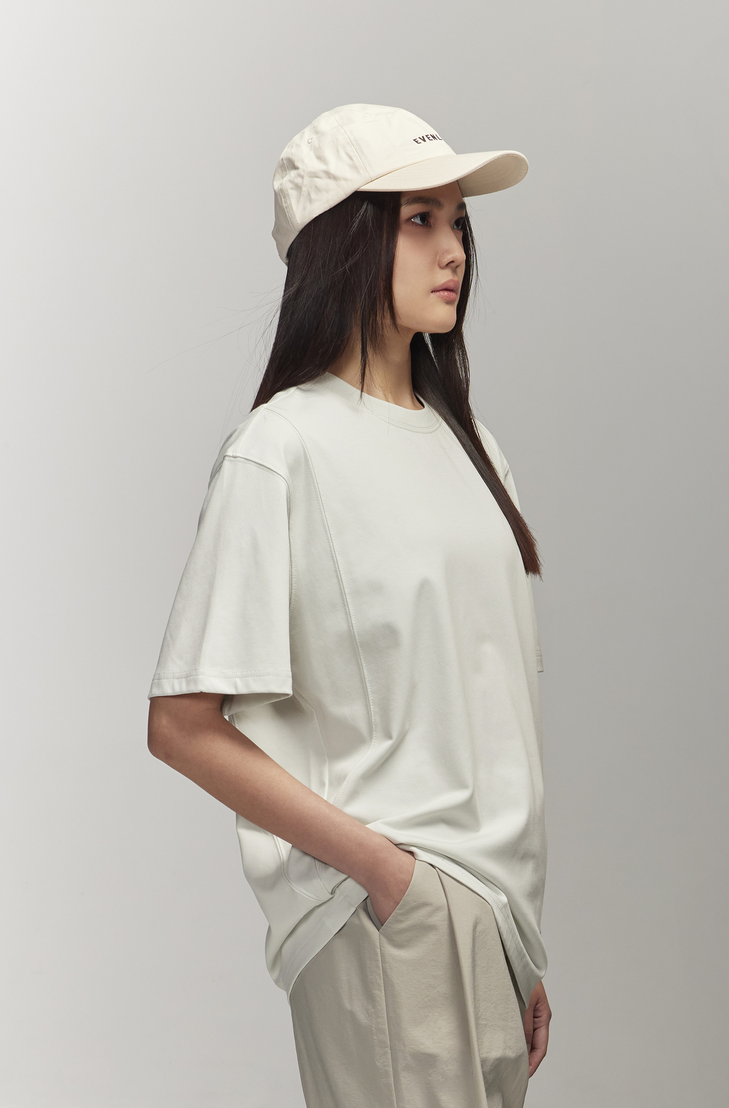 EVENLESS 吸排速乾 修身短袖上衣