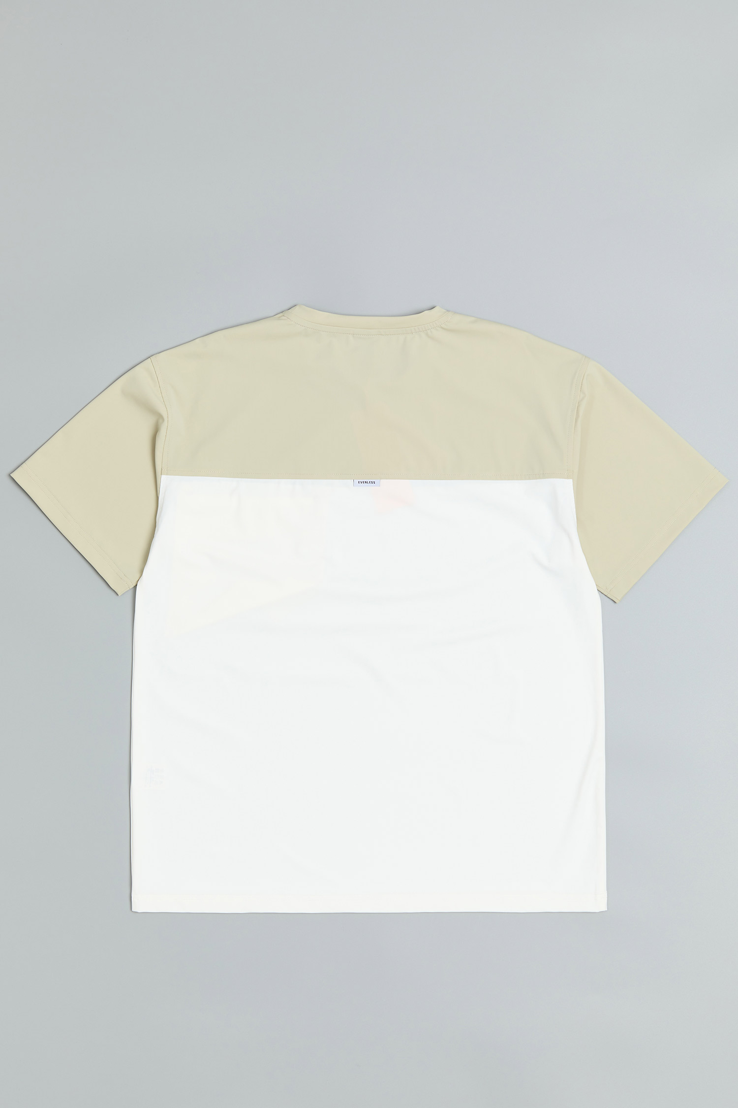 造型口袋 高彈短袖上衣