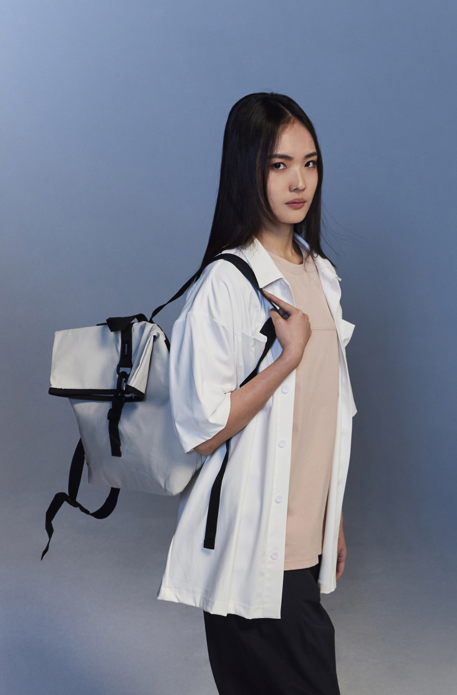 EVENLESS 高彈速乾 貼袋短袖襯衫