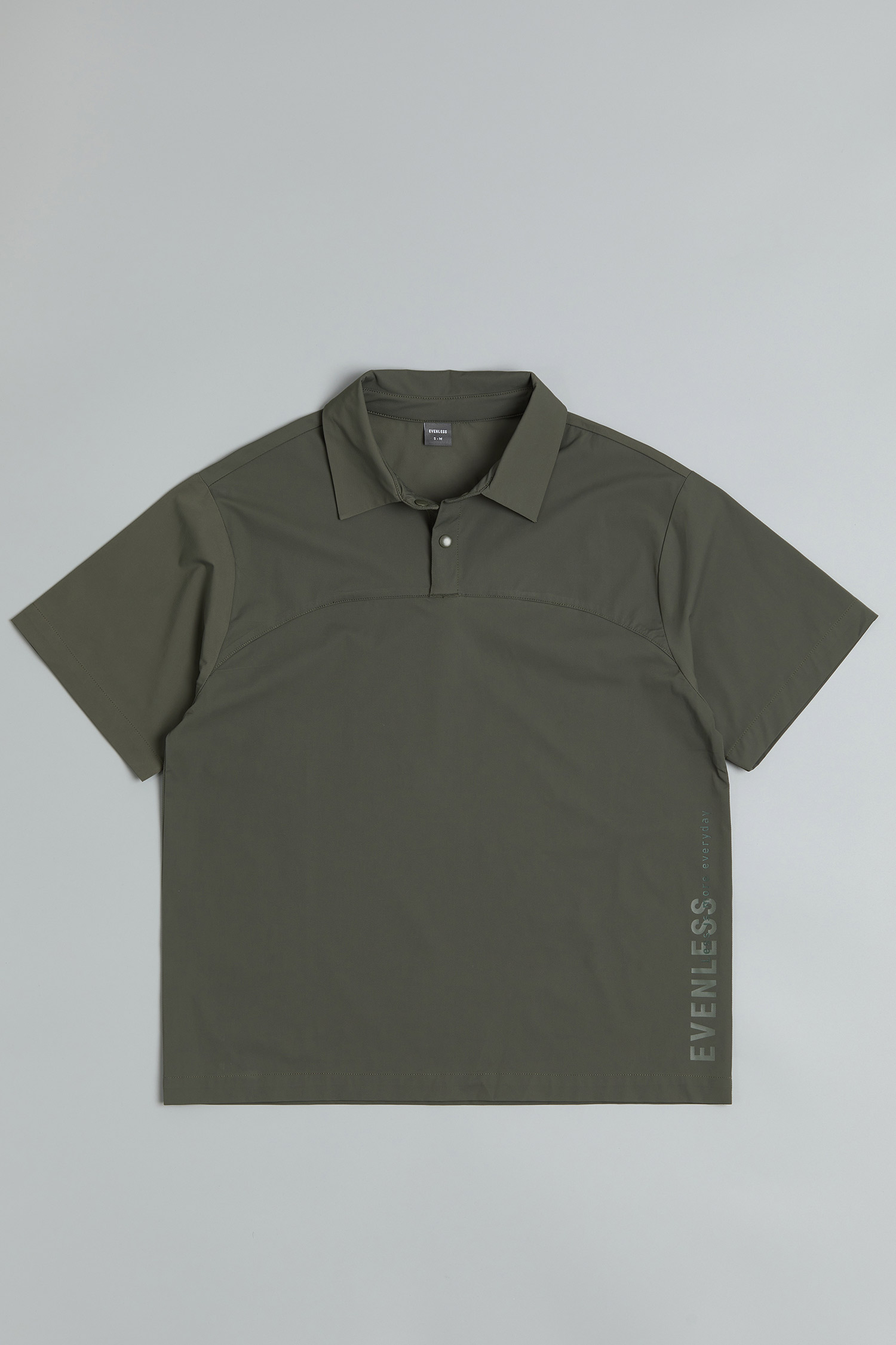 EVENLESS 層次印花 彈力短袖襯衫