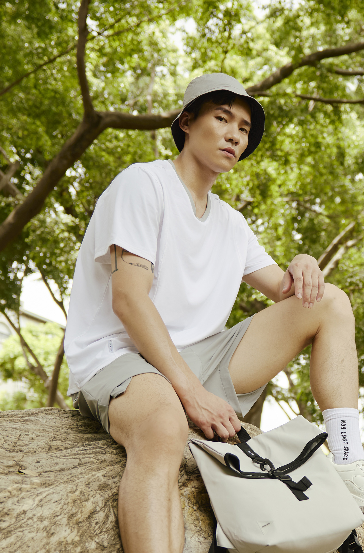 撞色球T風 短袖上衣