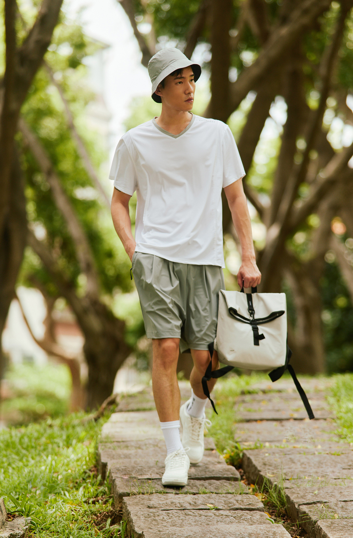 撞色球T風 短袖上衣