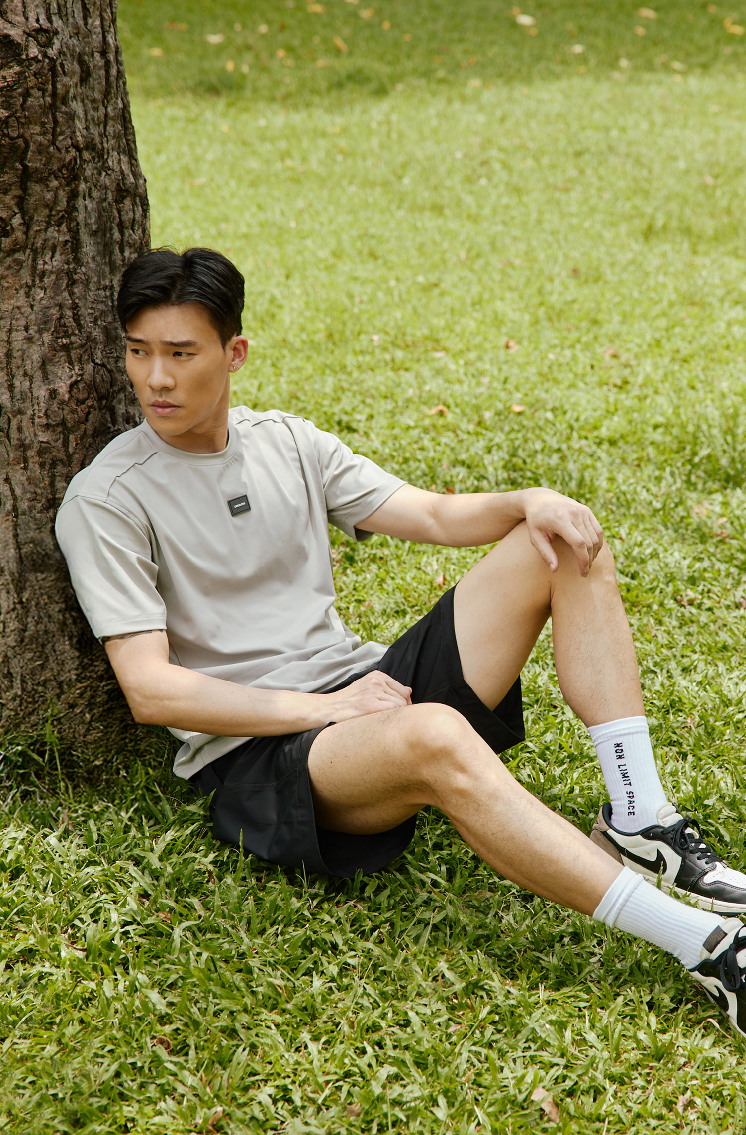 極簡平褶 高彈短袖上衣